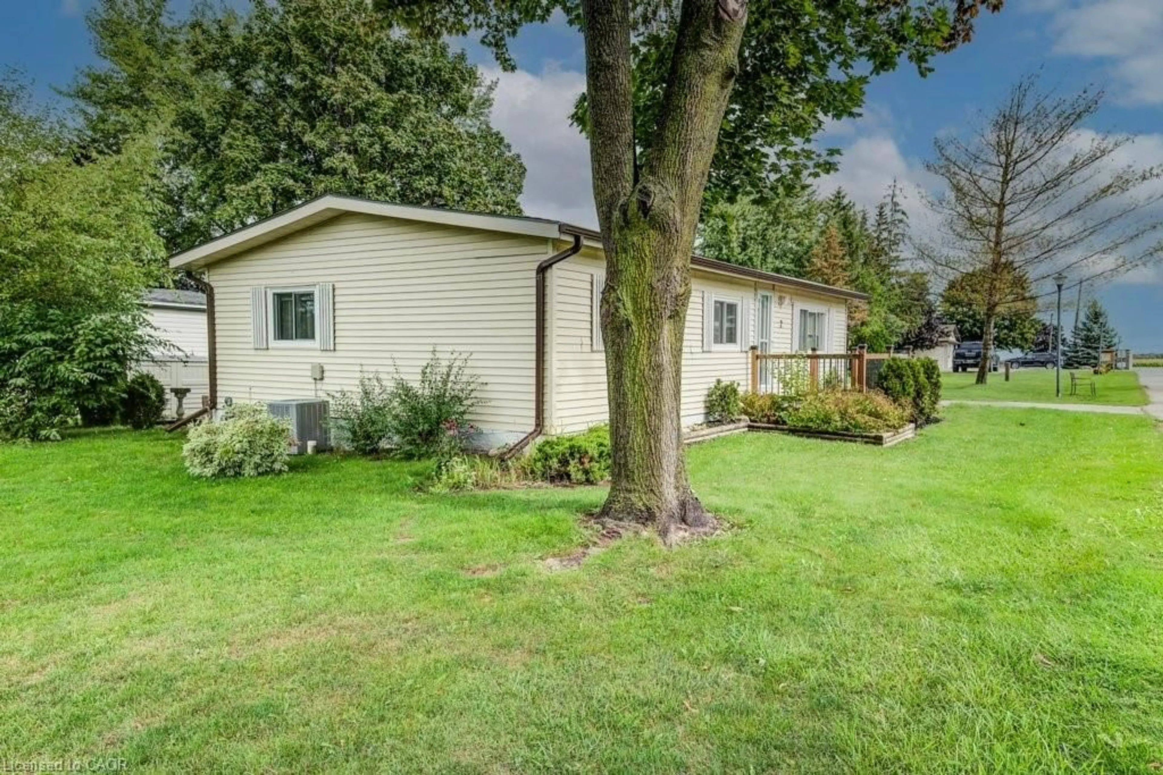 Unknown for 2 Fairview Cres, Listowel Ontario N4W 3G8