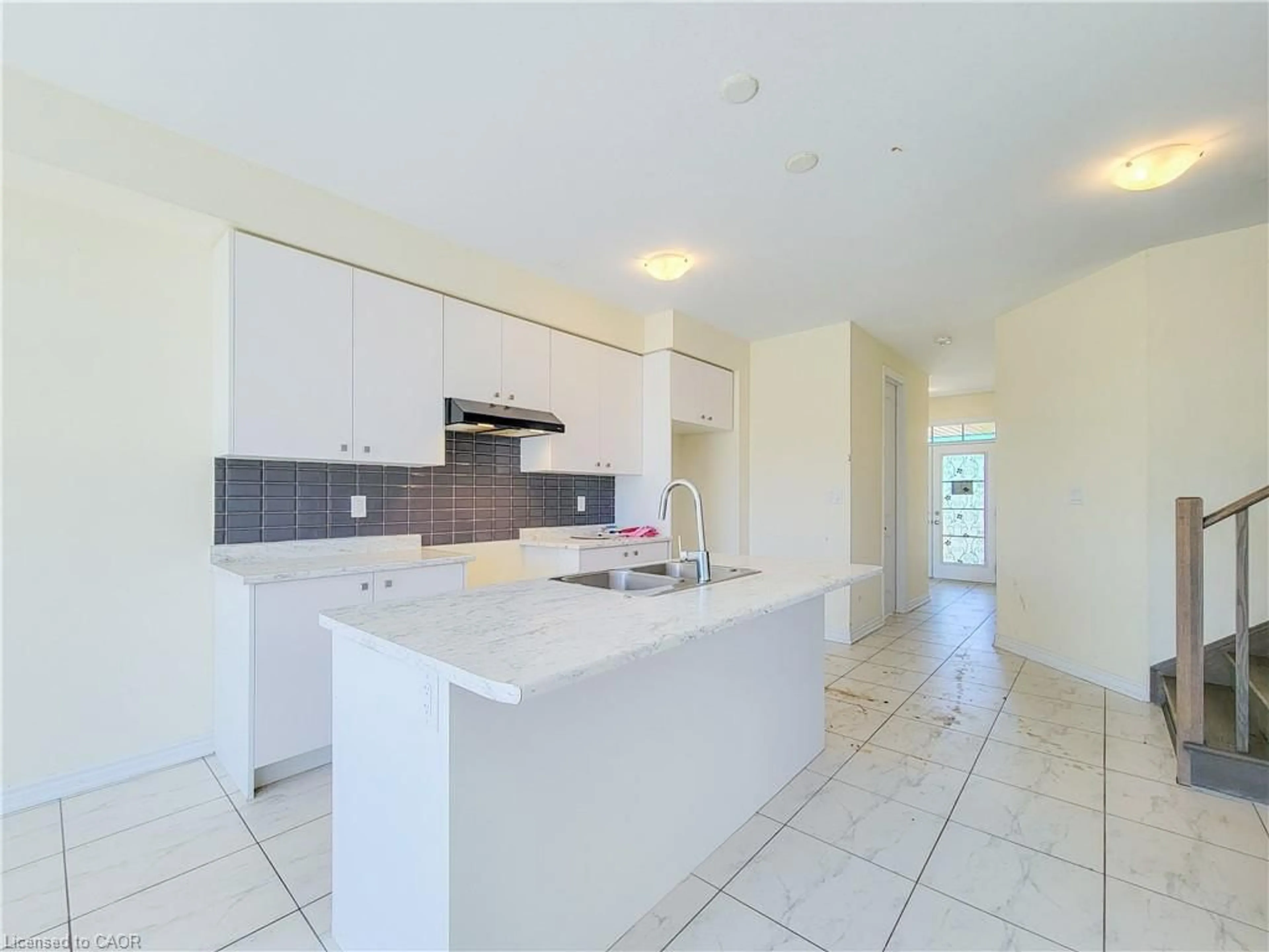 Standard kitchen, ceramic/tile floor for 241 Vanilla Trail, Thorold Ontario L2V 0L3