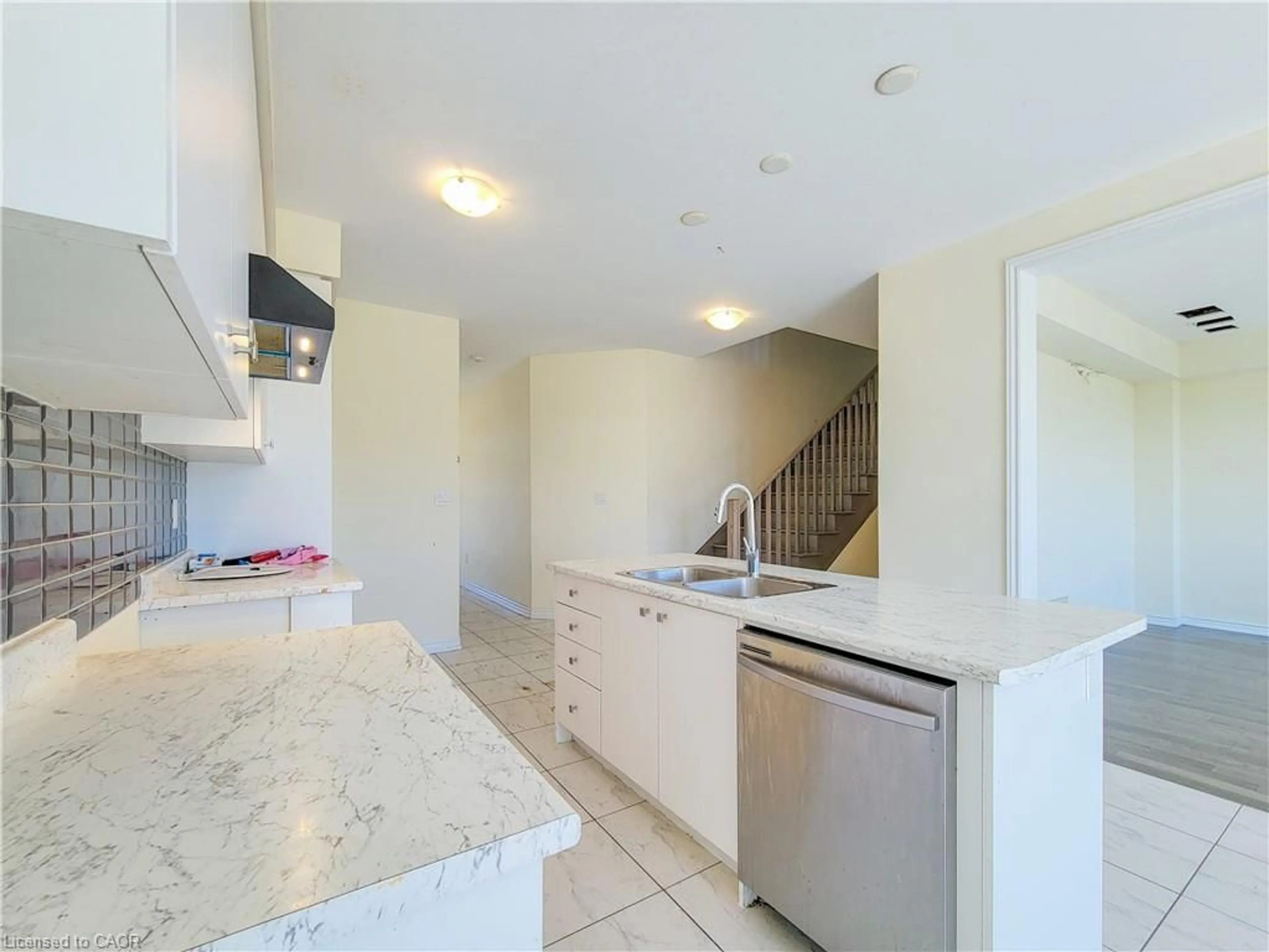 Standard kitchen, unknown for 241 Vanilla Trail, Thorold Ontario L2V 0L3