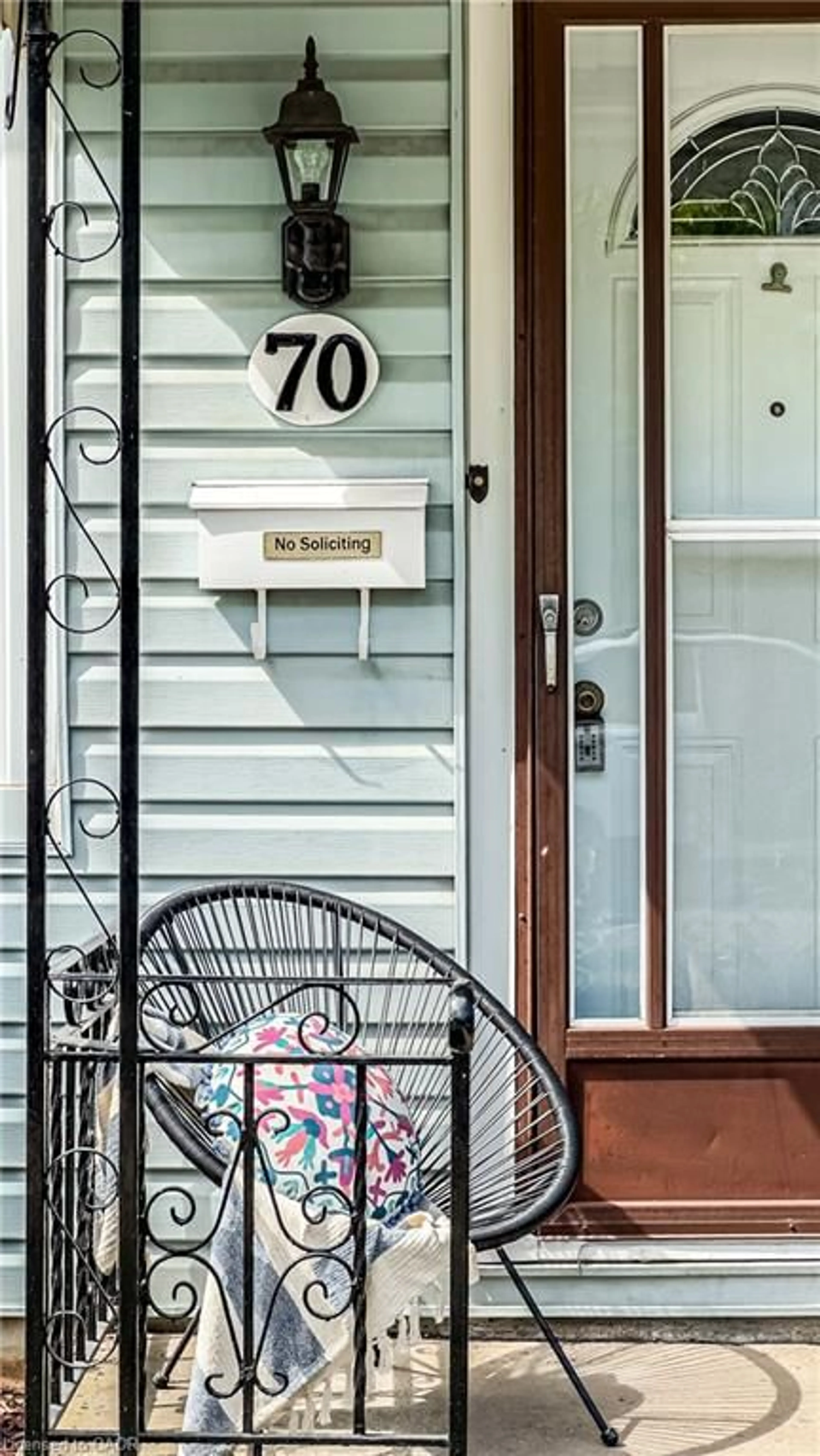 Indoor entryway for 70 Poulette St, Hamilton Ontario L8P 4E2