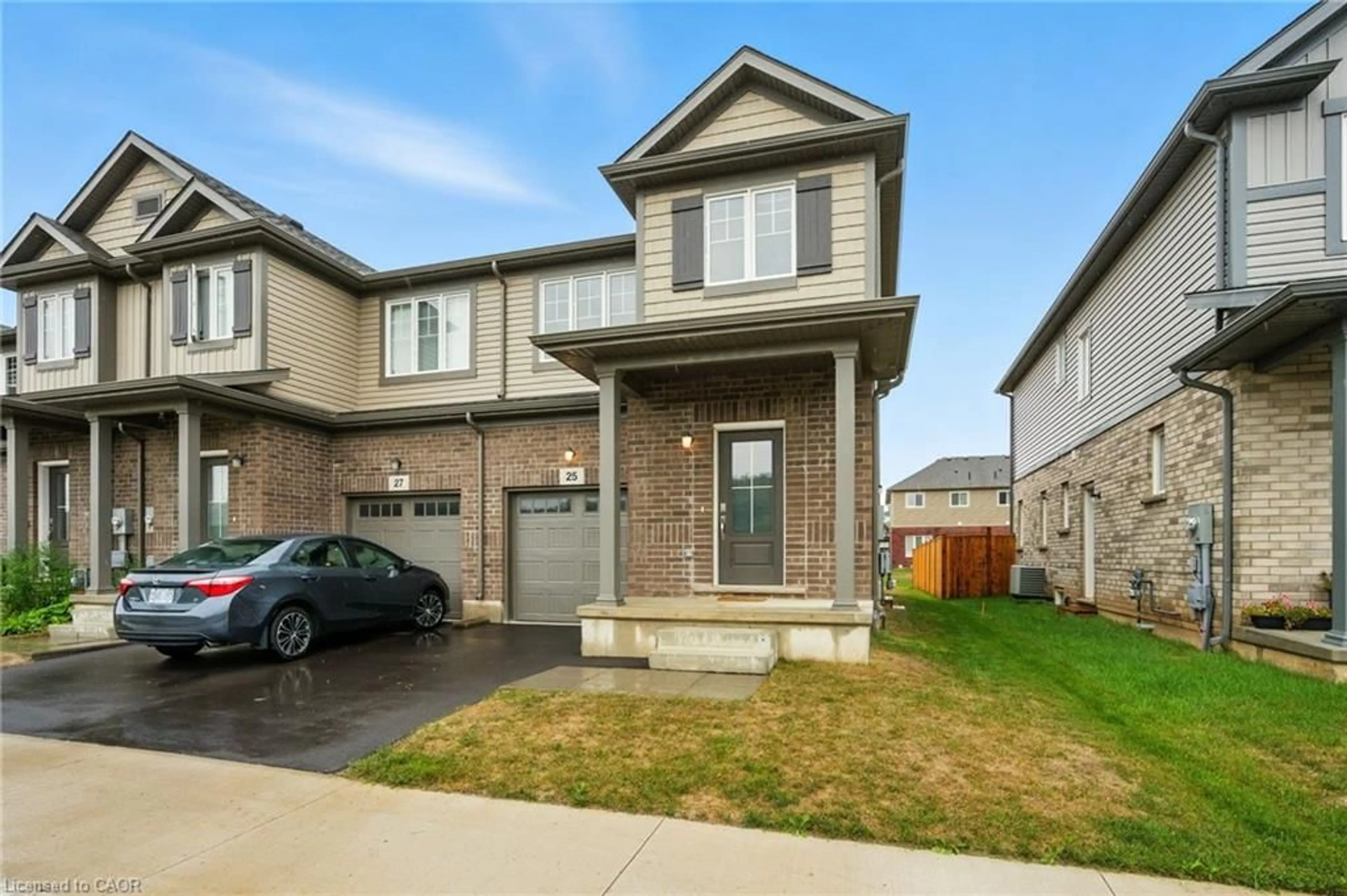 Home with brick exterior material, street for 25 Saffron Way Way, Fonthill Ontario L0S 1E1