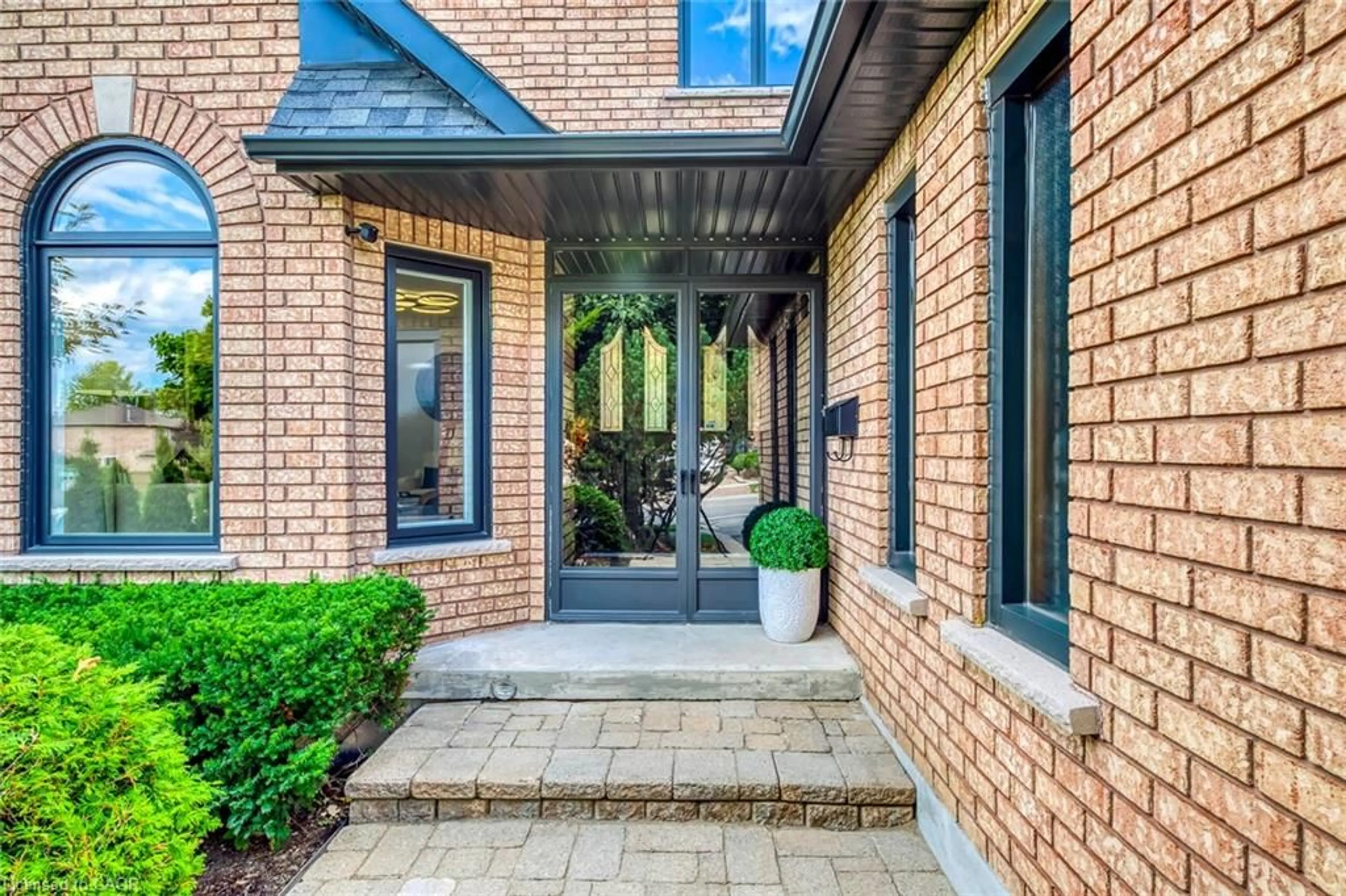 Home with brick exterior material, street for 2394 Wynten Way, Oakville Ontario L6J 7K9