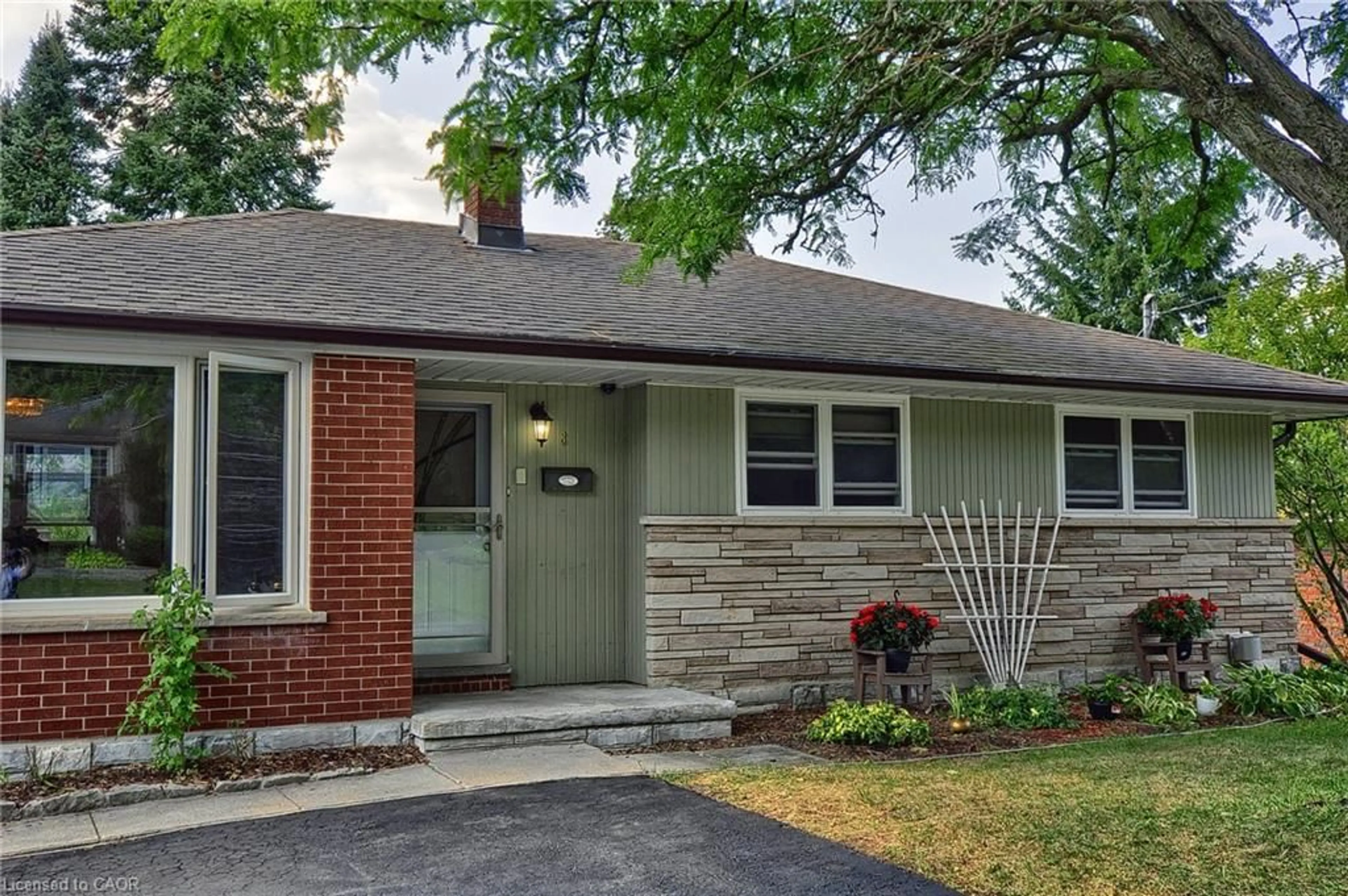 Home with brick exterior material, street for 8 Heather Ave, Cambridge Ontario N3C 1X1