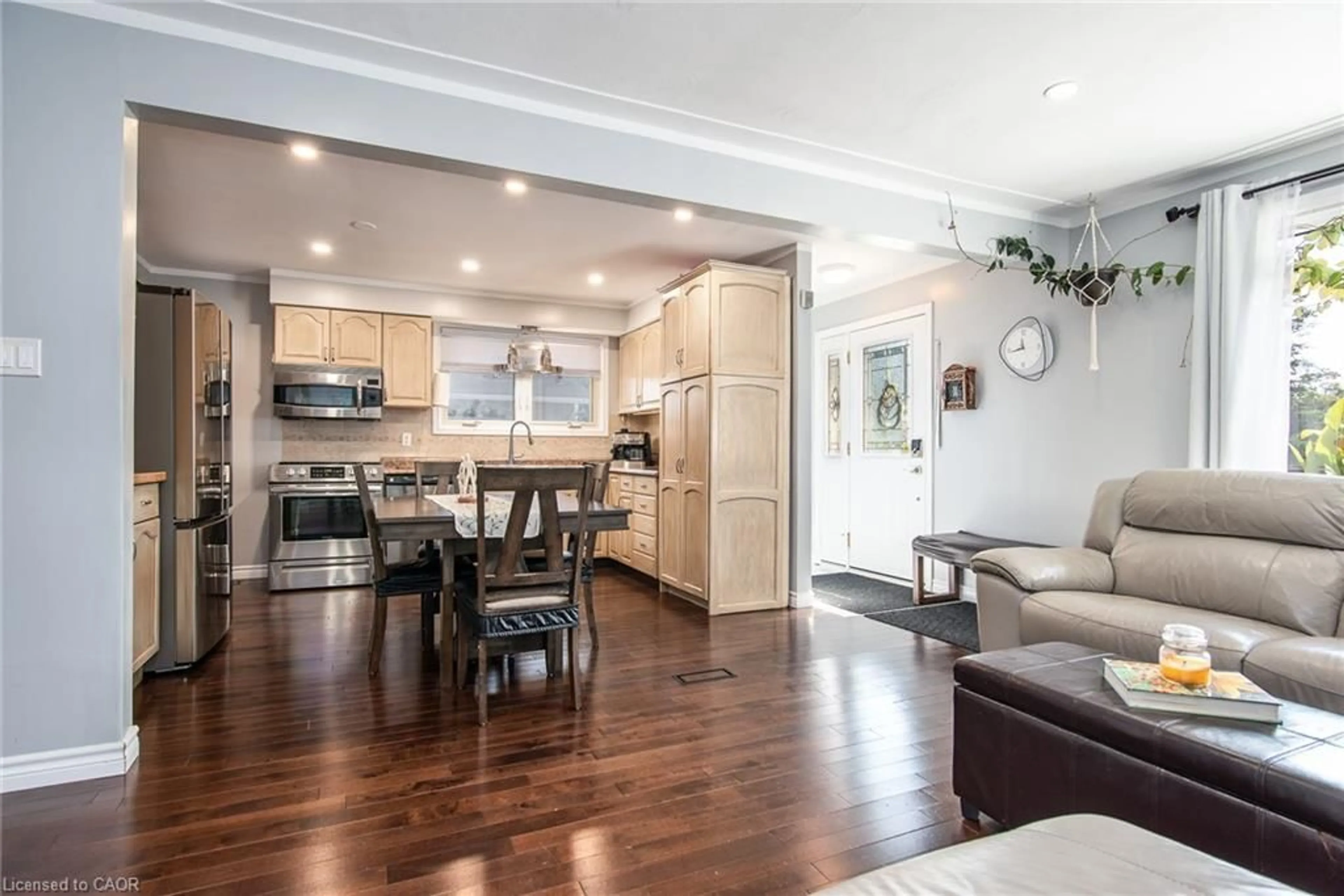 Open concept kitchen, wood/laminate floor for 77 Roberts Cres, Kitchener Ontario N2E 1A6