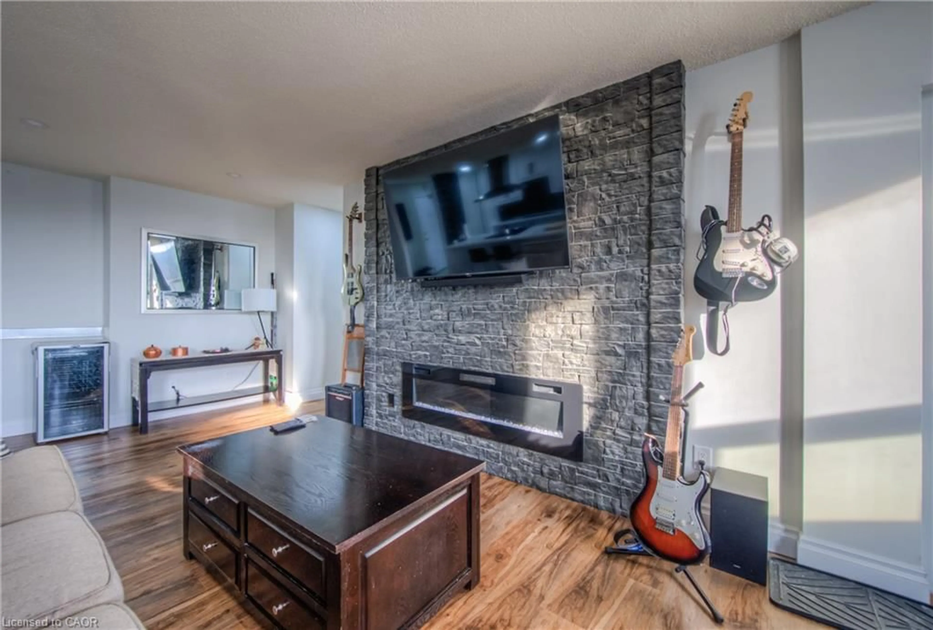 Home theater for 185 Kehl St #410, Kitchener Ontario N2M 5B9