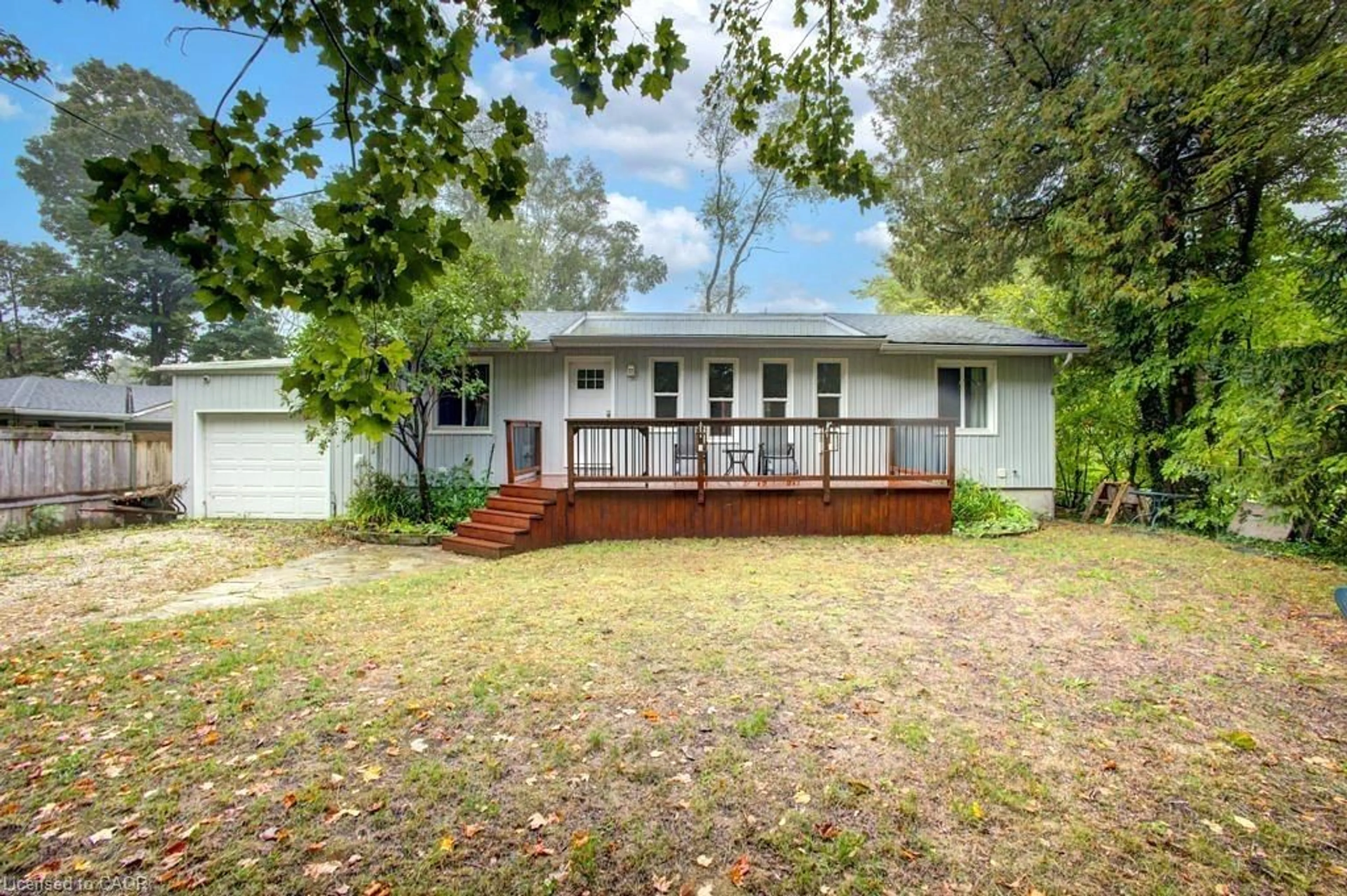 Home with vinyl exterior material, street for 505 Attawandaron Rd, Kincardine Ontario N0G 2R0
