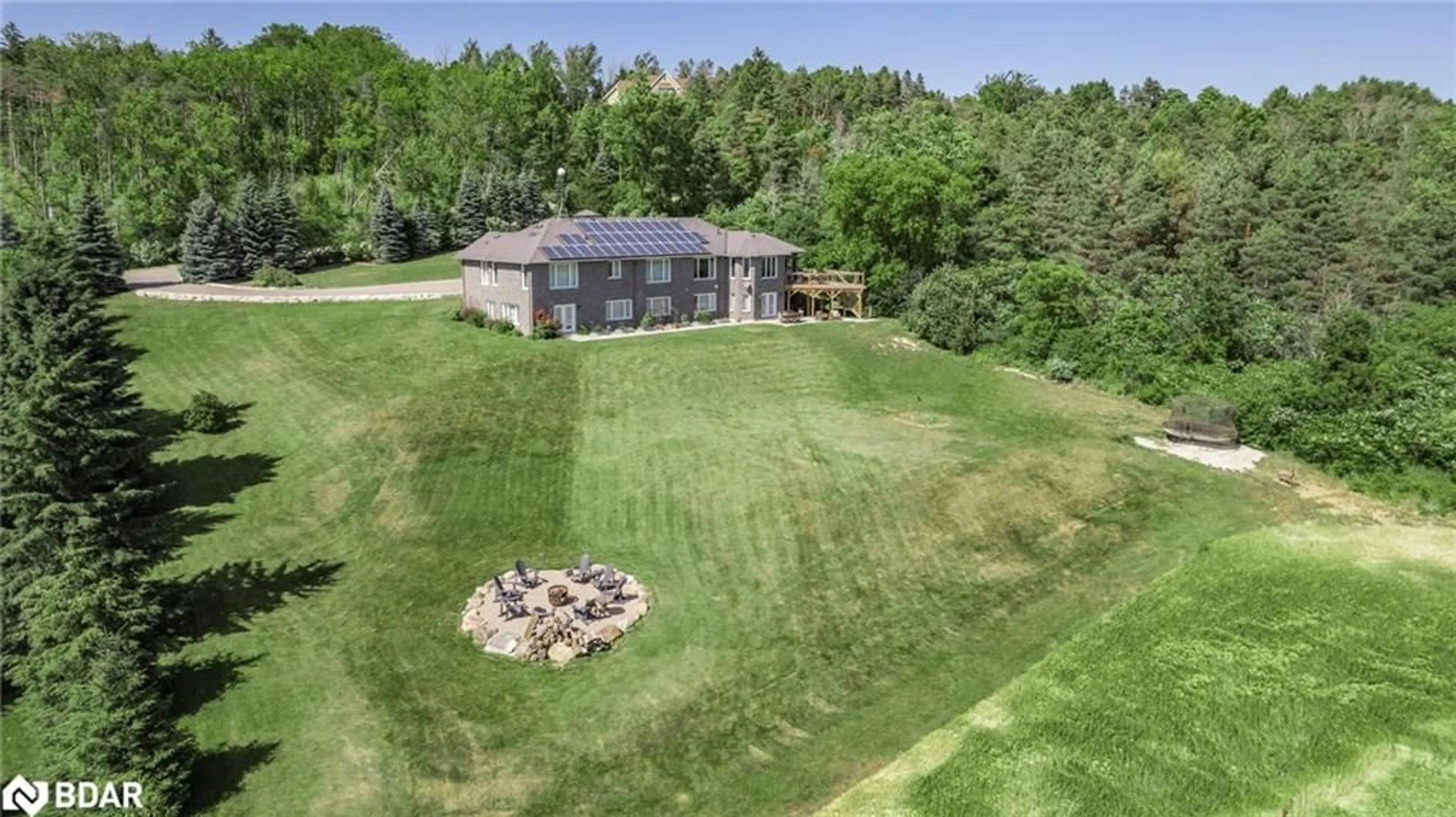 A pic from outside/outdoor area/front of a property/back of a property/a pic from drone, unknown for 7765 5th Sideroad Tos, Adjala-Tosorontio Ontario L9R 1V3