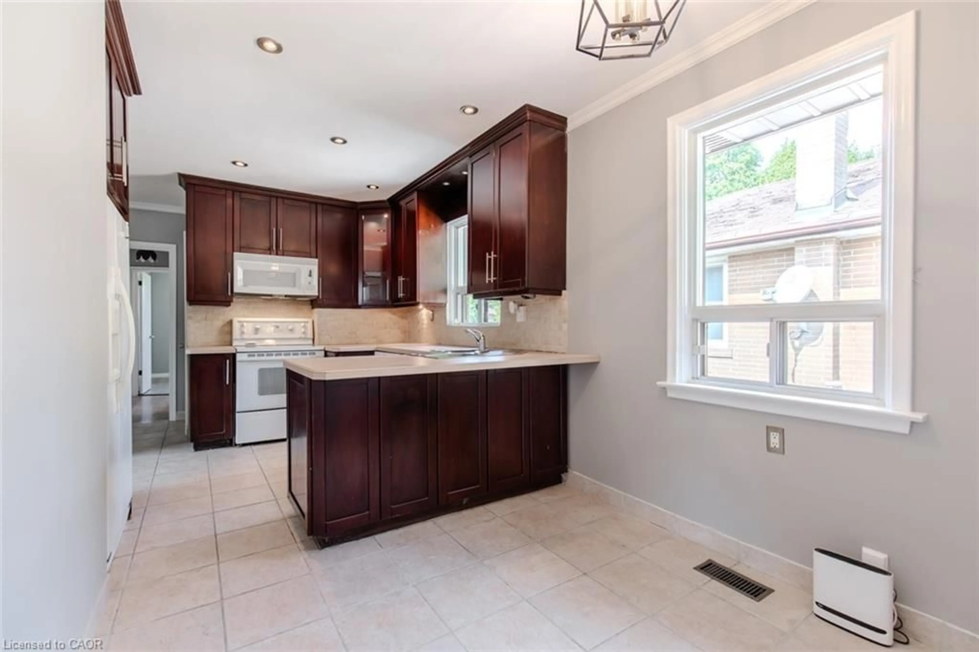 Open concept kitchen, ceramic/tile floor for 60 Greenock Ave, Scarborough Ontario M1G 2Z9