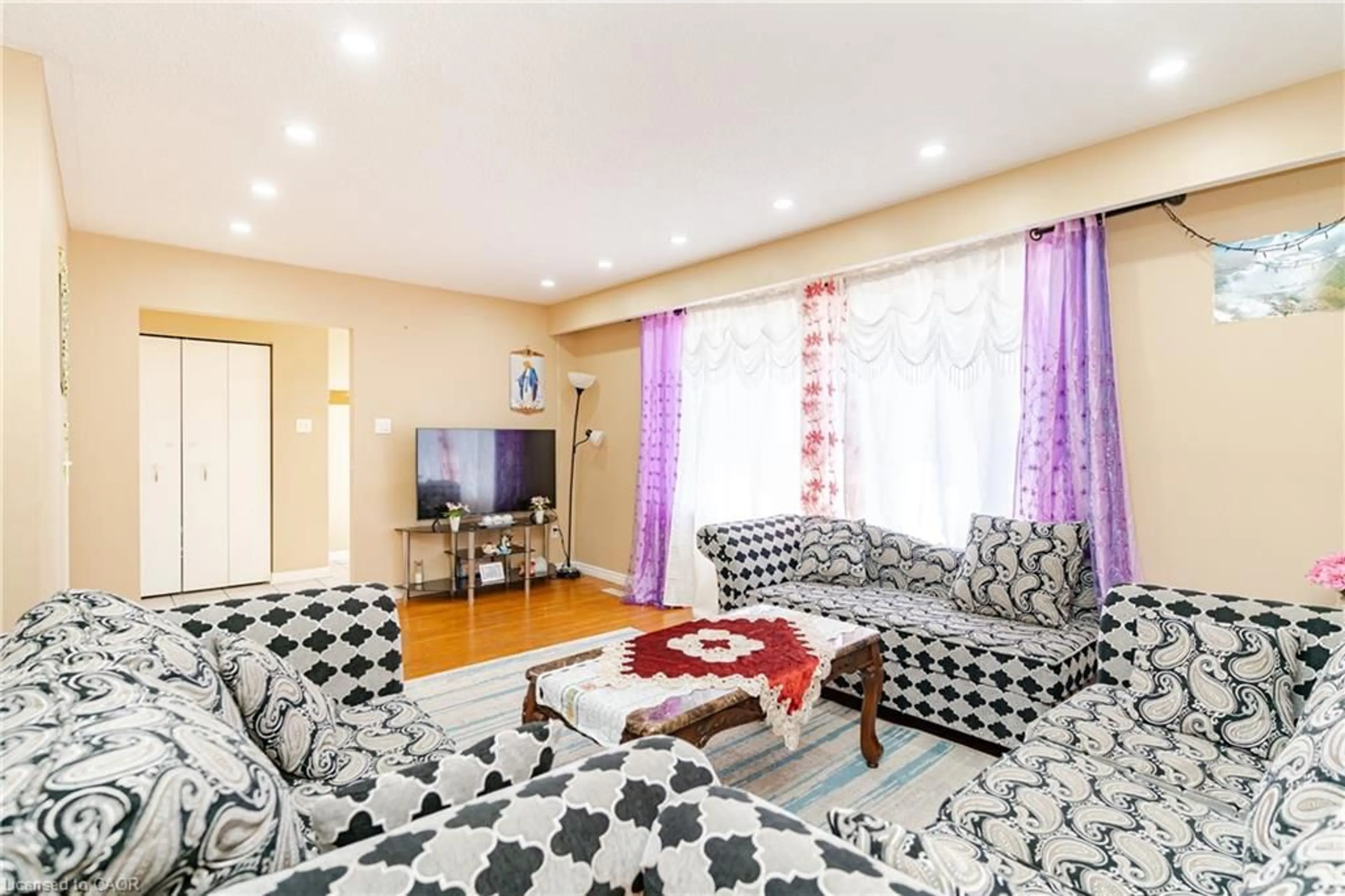 Living room with furniture, unknown for 110 Hazelglen Dr, Kitchener Ontario N2M 2E5