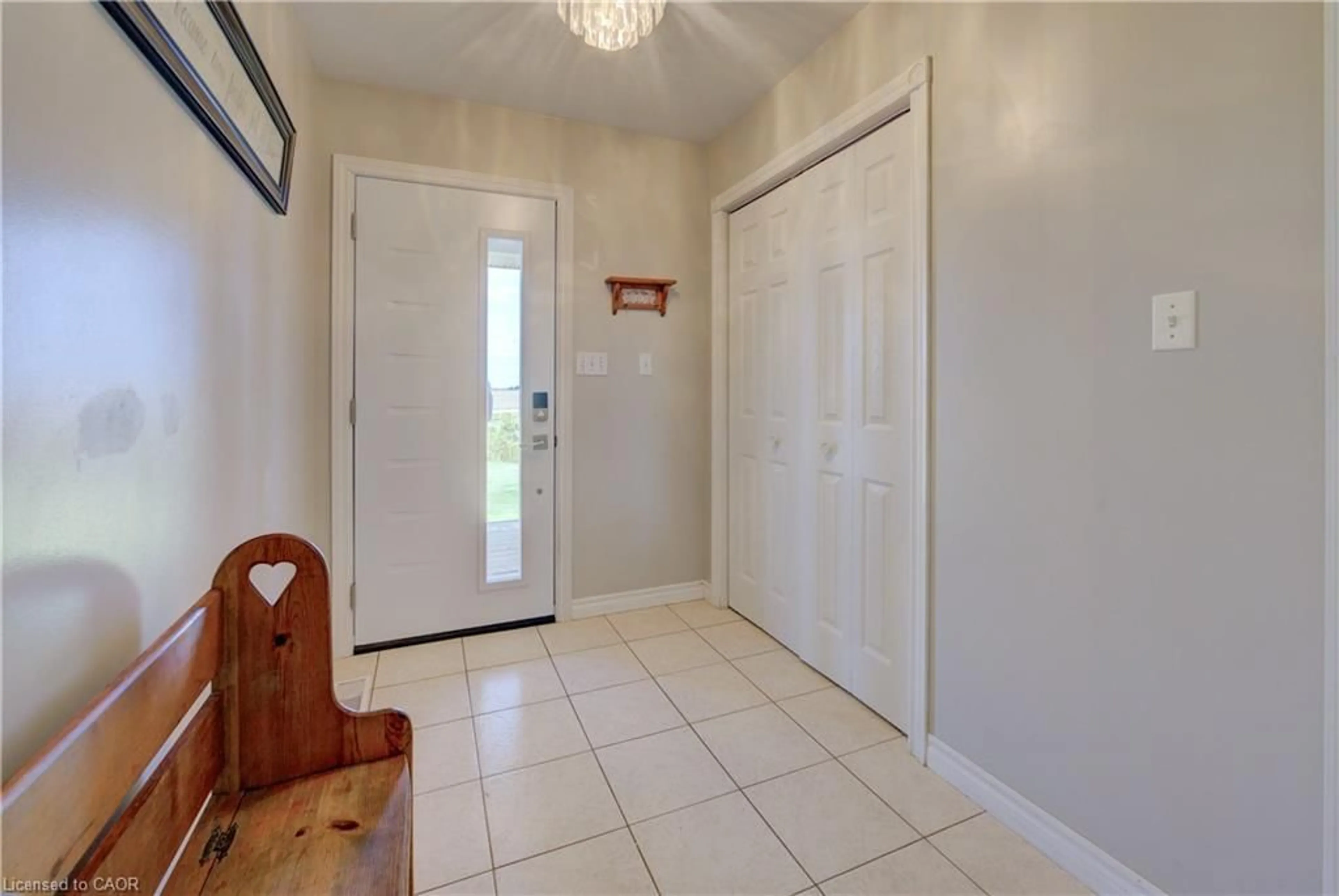 Indoor entryway for 8451 Highway 89, Conn Ontario N0G 1N0