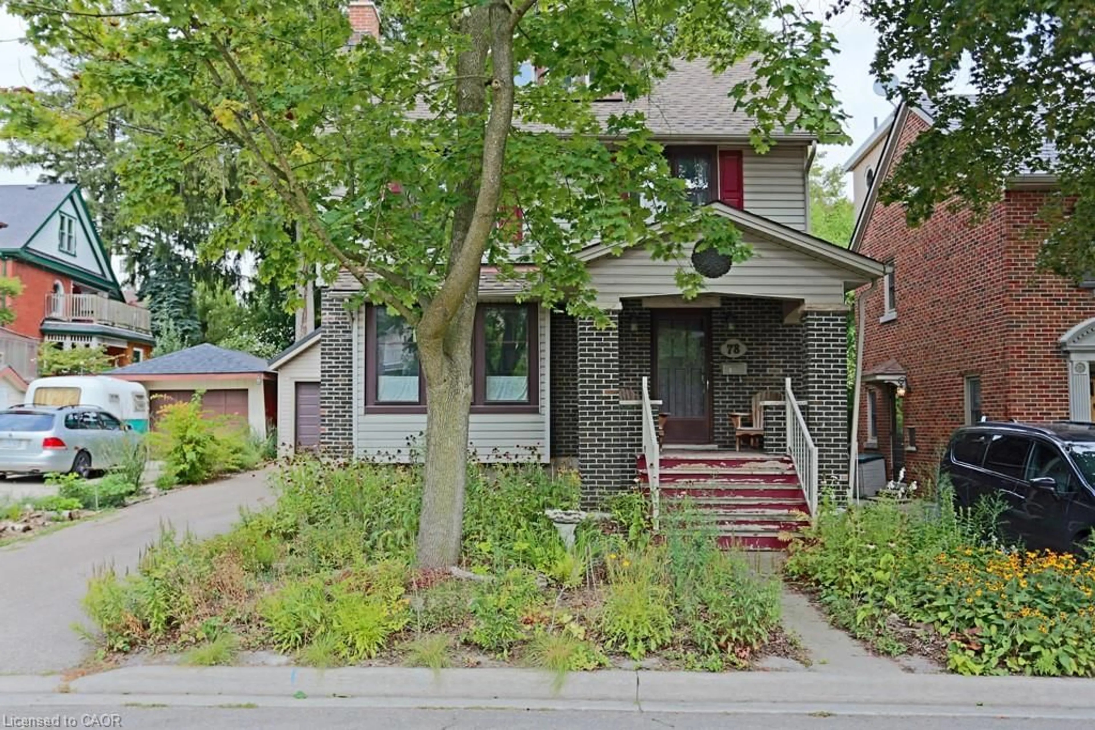 Home with brick exterior material, street for 78 Chapel St, Kitchener Ontario N2H 2T3