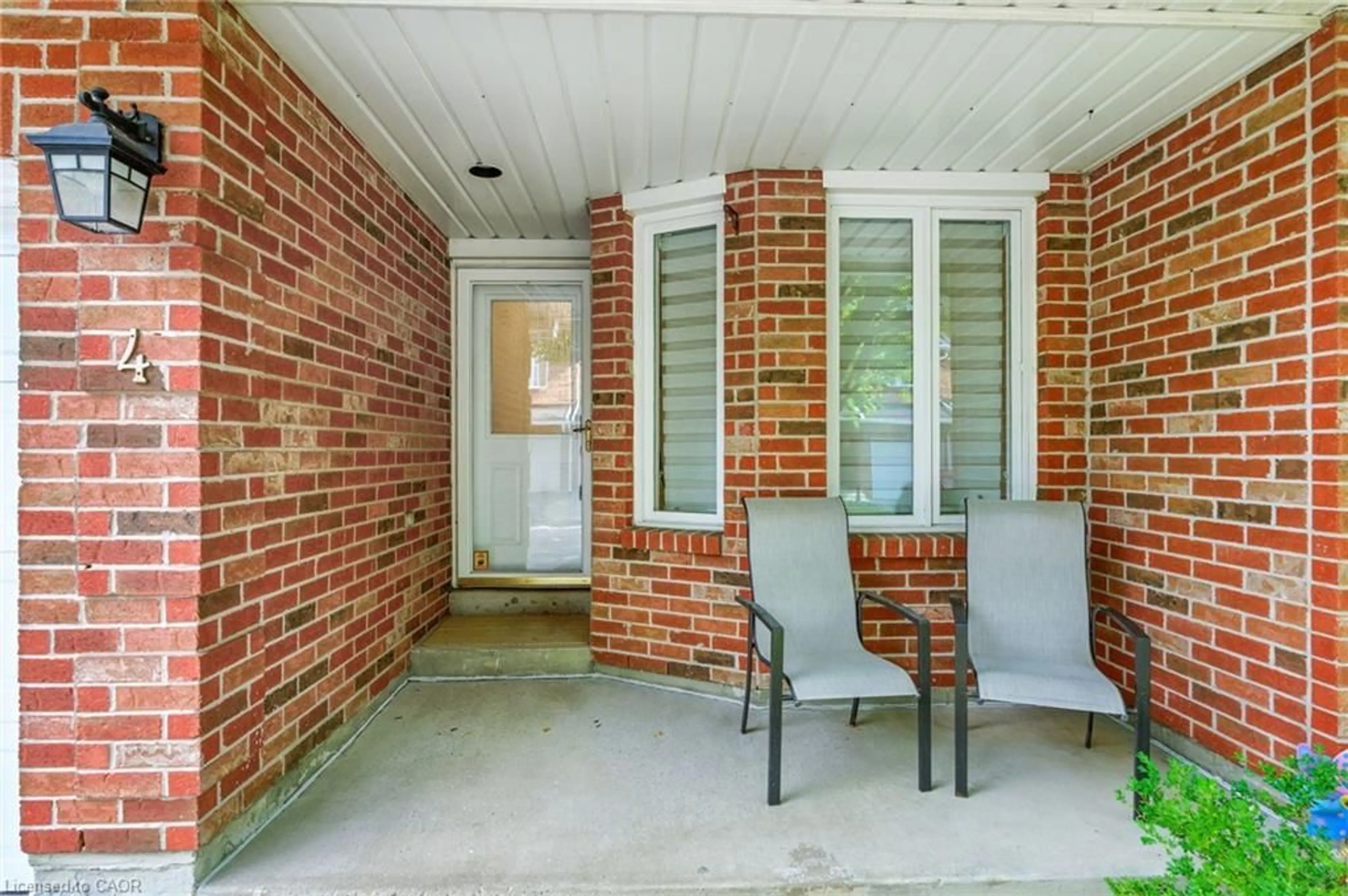 Unknown for 2252 Walkers Line #4, Burlington Ontario L7M 3Y8