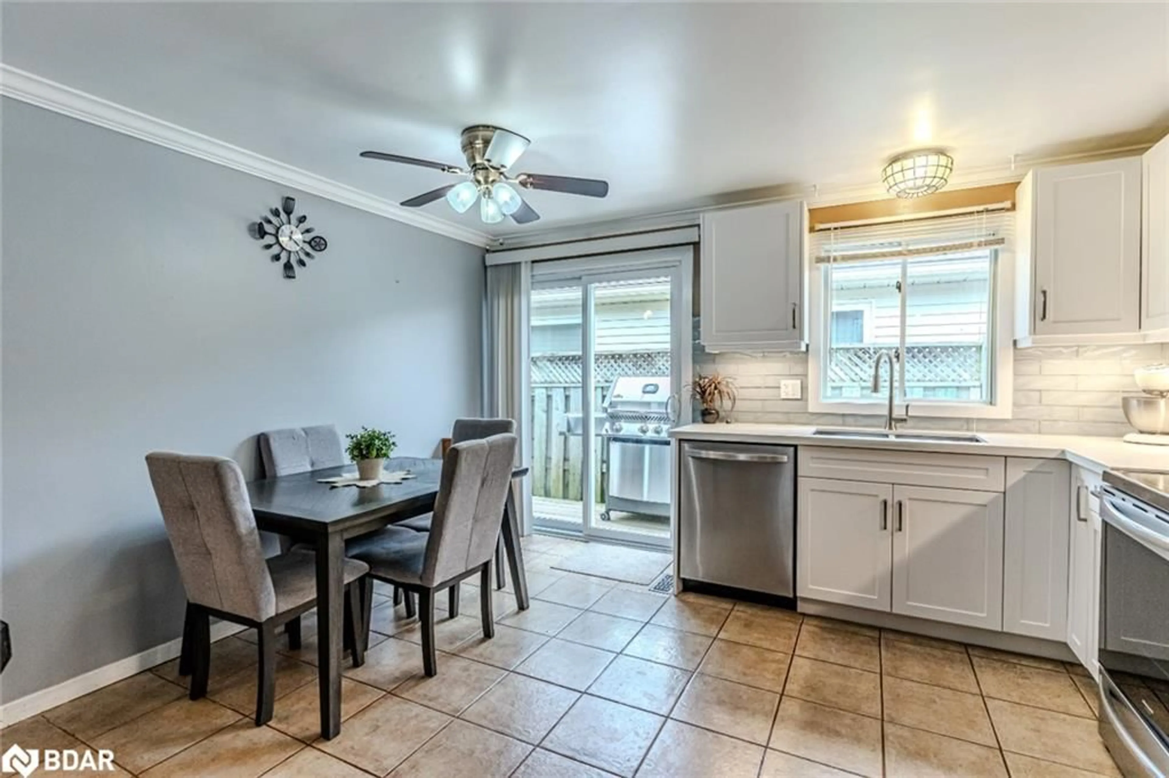 Open concept kitchen, unknown for 92 Hickling Trail, Barrie Ontario L4M 5T3