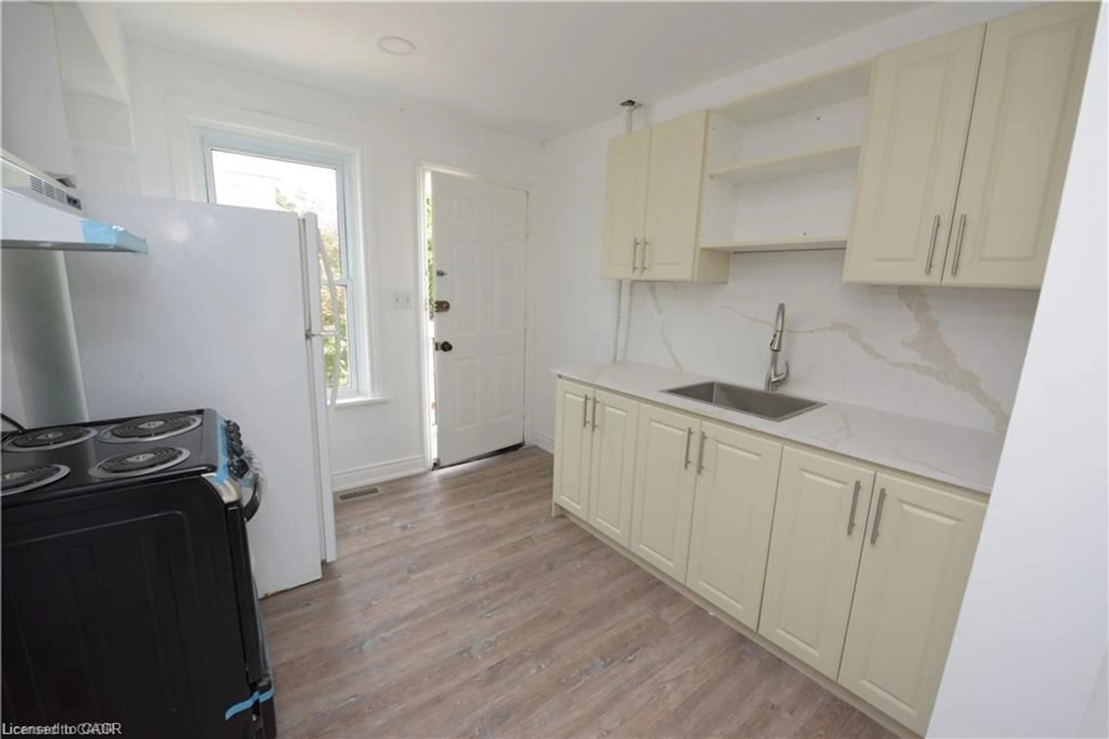 Standard kitchen, unknown for 69-71 Cedar St, Cambridge Ontario N1S 1V5