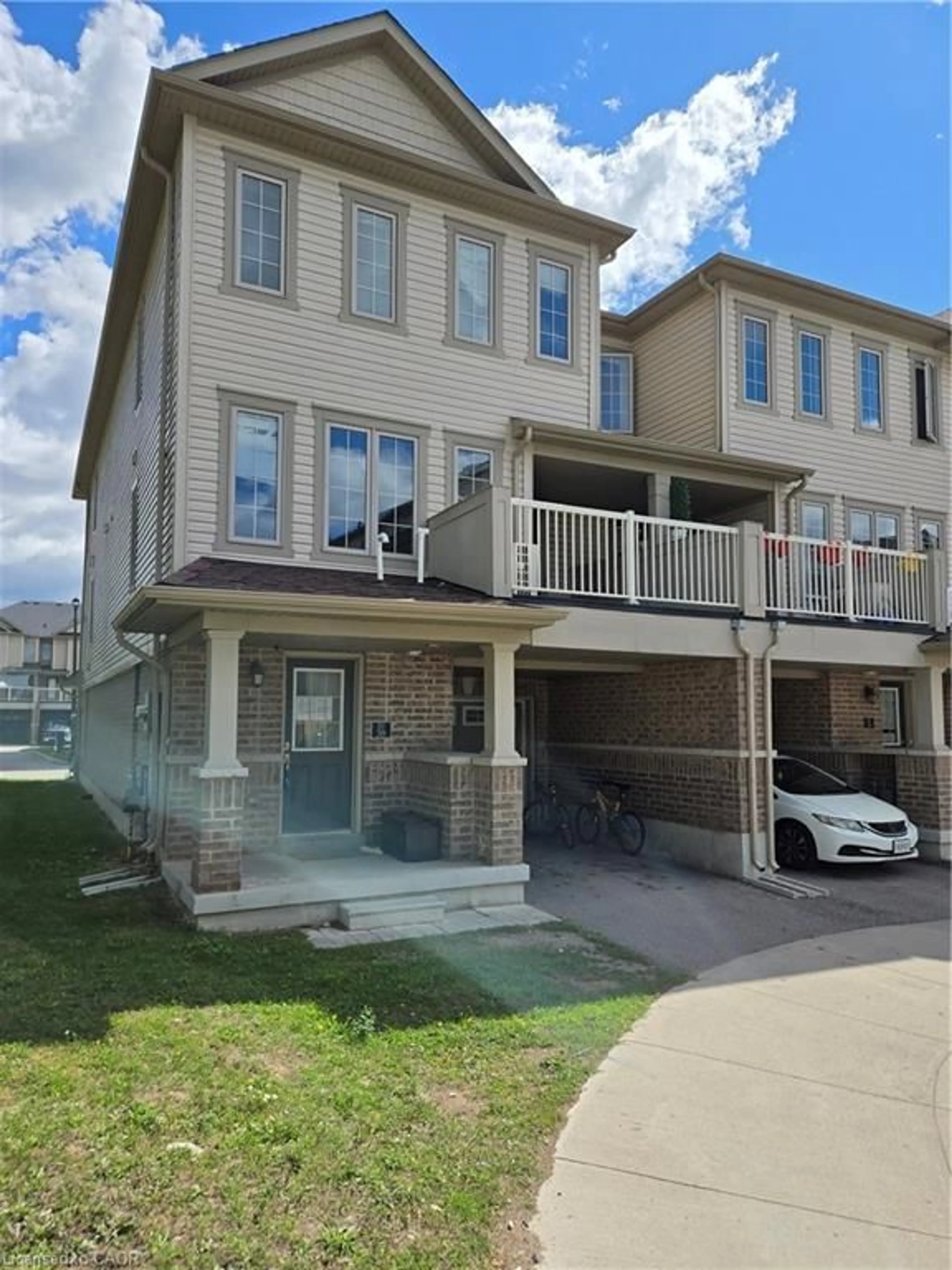 A pic from outside/outdoor area/front of a property/back of a property/a pic from drone, street for 420 Linden Dr #38, Cambridge Ontario N3H 0C6