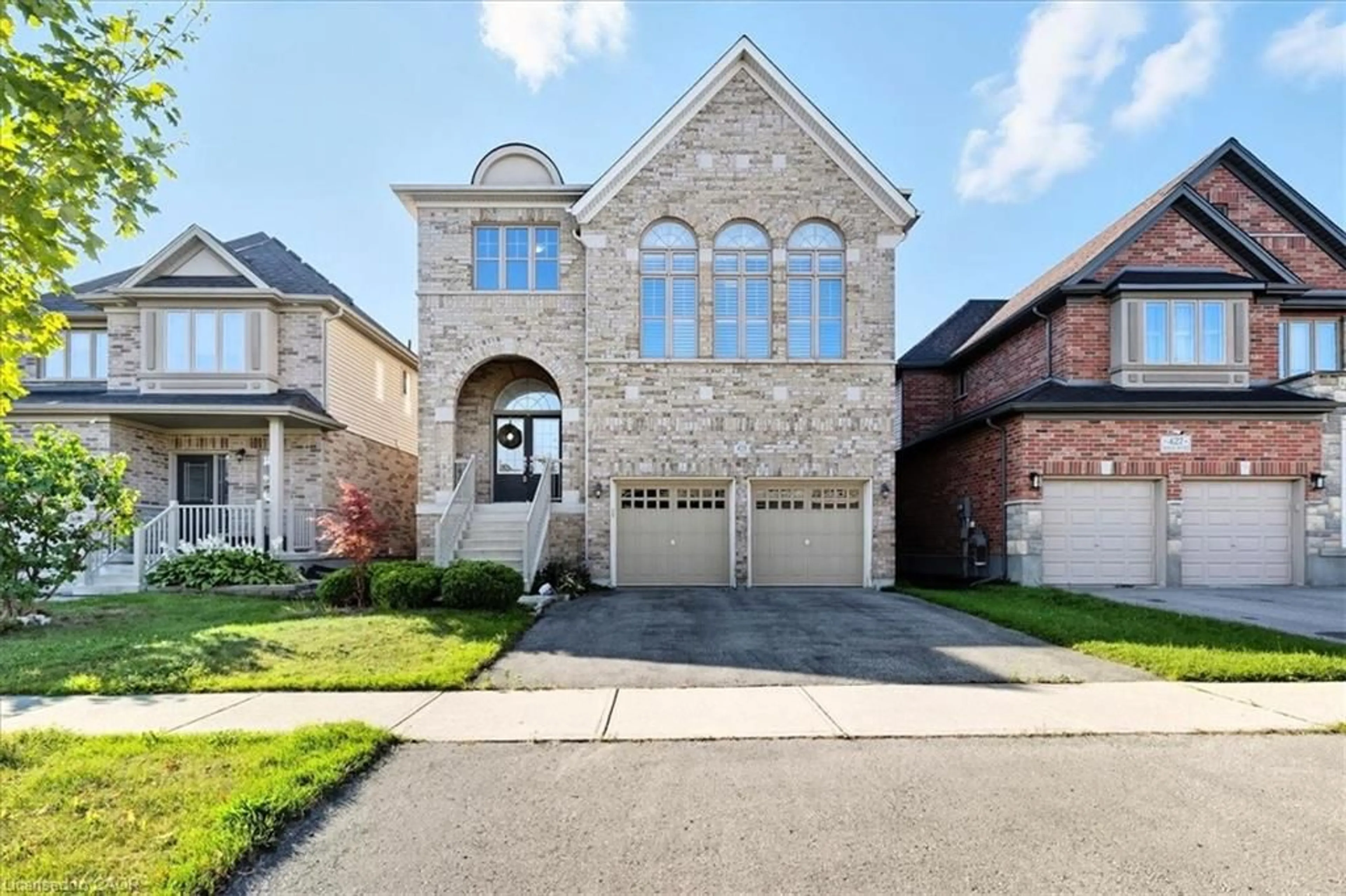 Home with brick exterior material, street for 425 Rideau River St, Waterloo Ontario N2V 2Y4