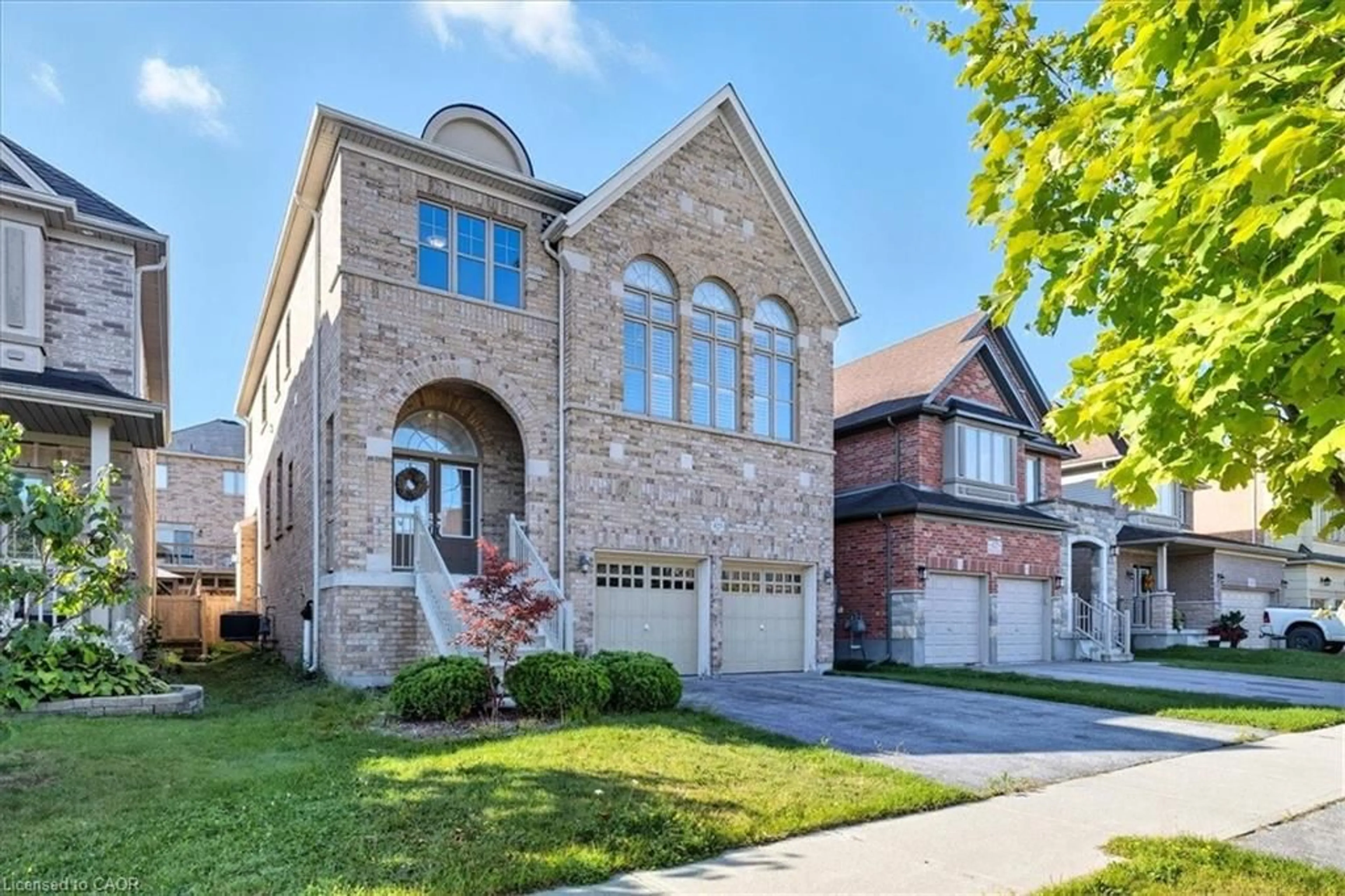 Home with brick exterior material, street for 425 Rideau River St, Waterloo Ontario N2V 2Y4
