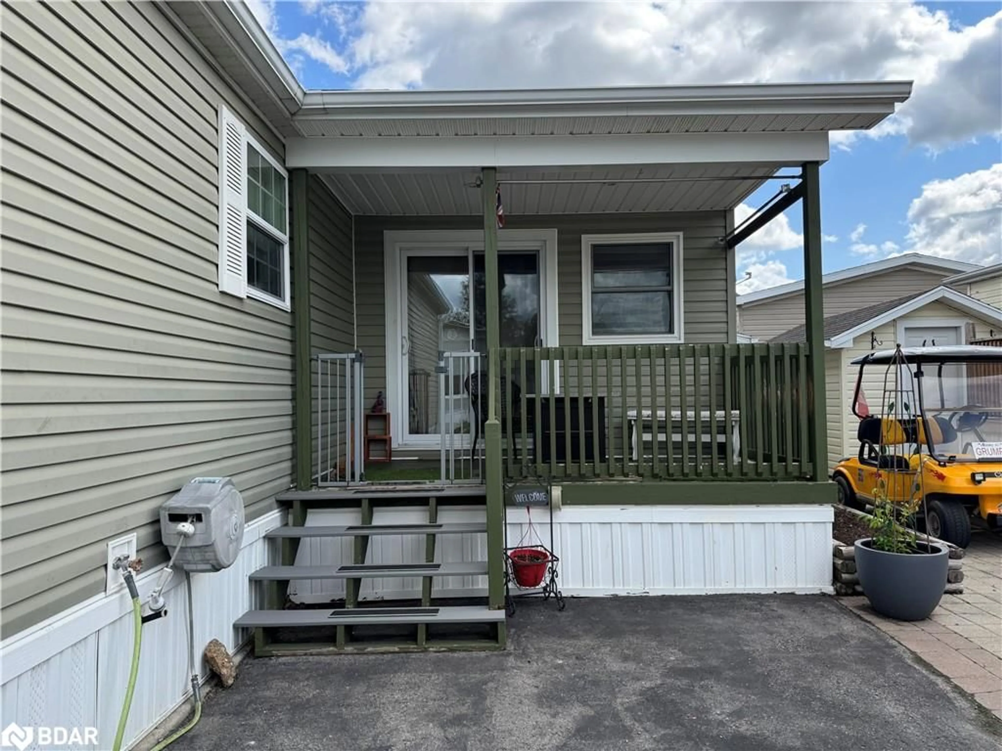 Home with vinyl exterior material, street for 3033 Townline Rd #202, Stevensville Ontario L0S 1S1