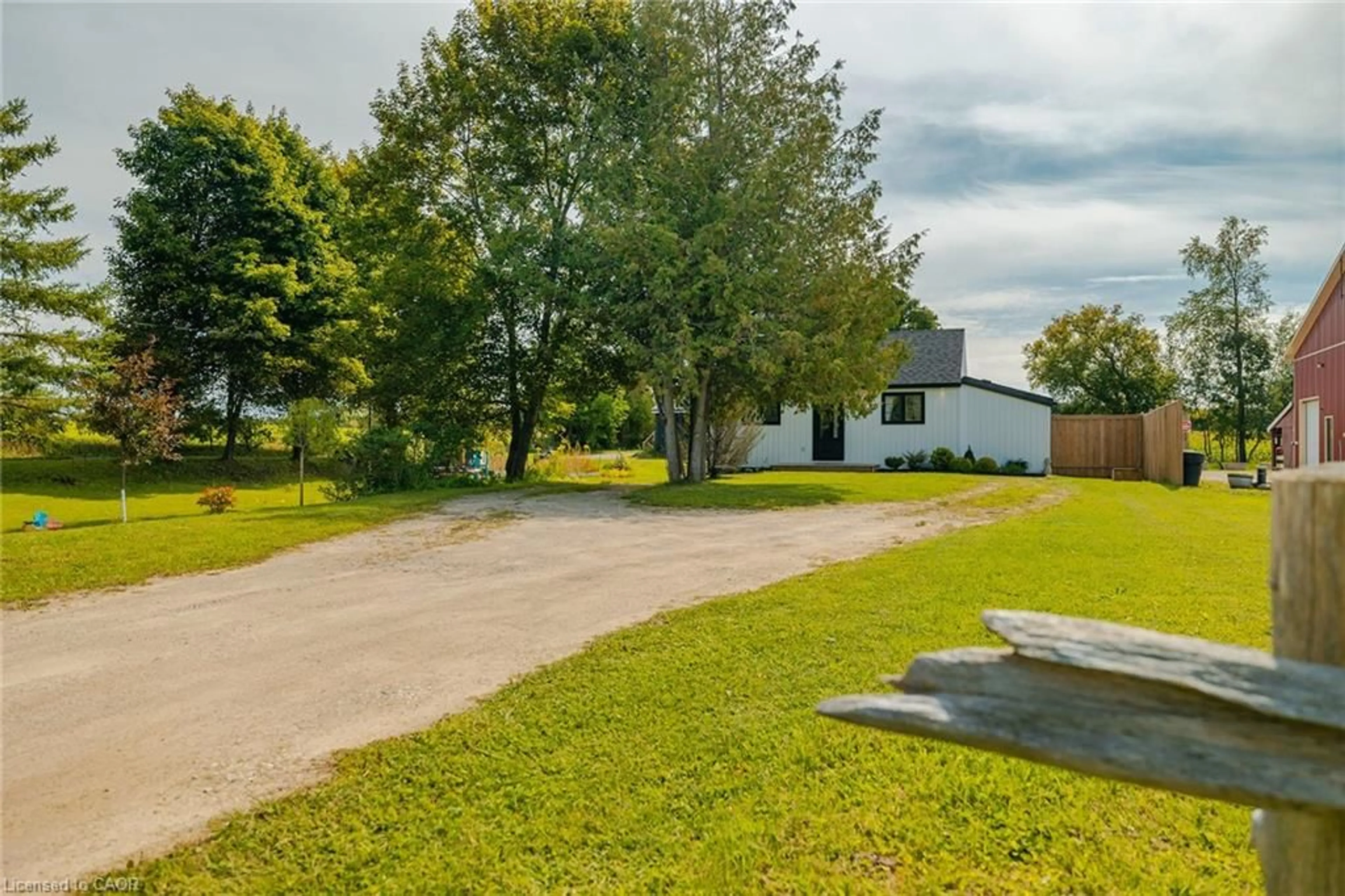 A pic from outside/outdoor area/front of a property/back of a property/a pic from drone, unknown for 401250 Grey 4 Rd, Hanover Ontario N4N 3B8