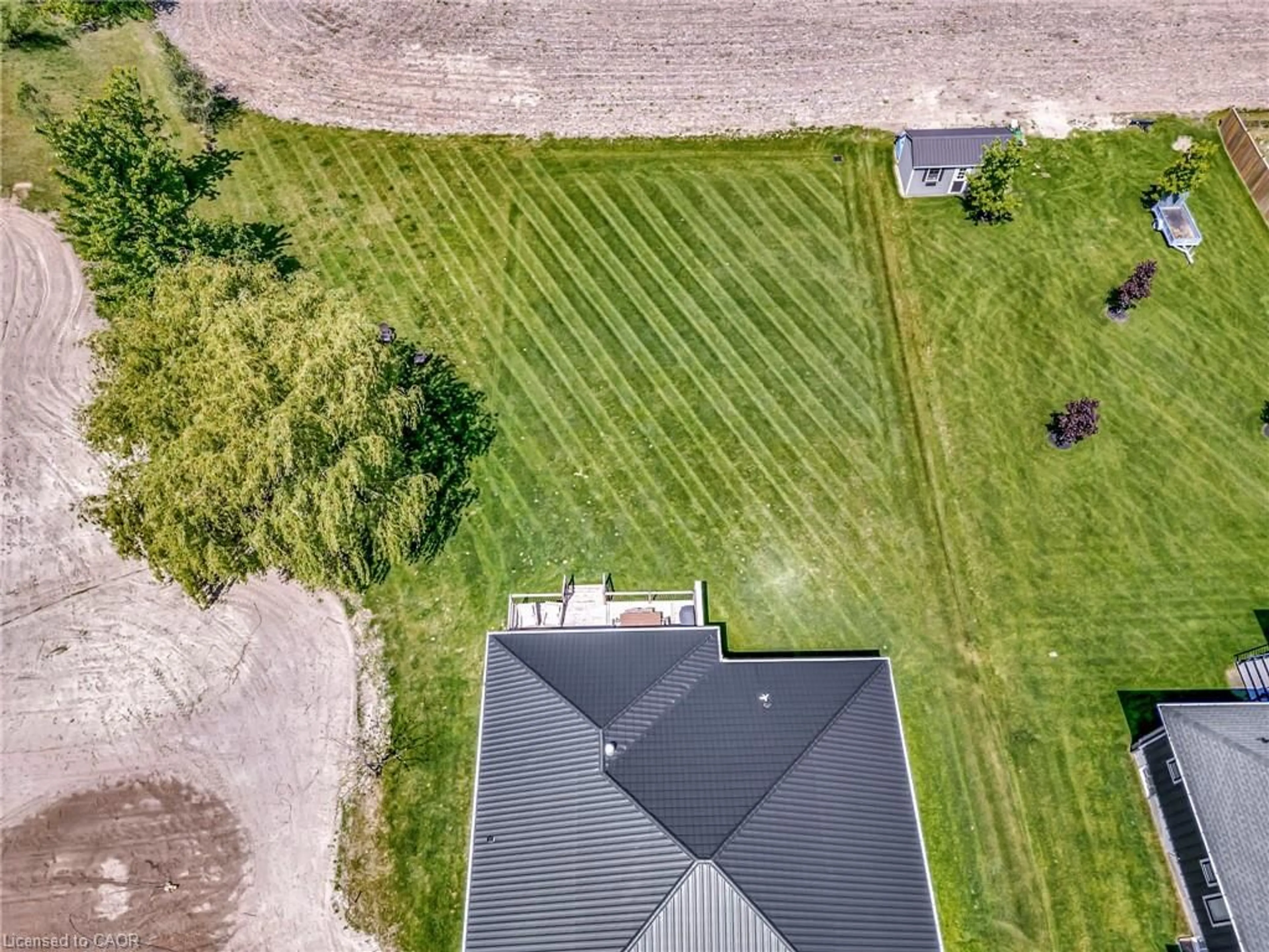 A pic from outside/outdoor area/front of a property/back of a property/a pic from drone, unknown for 11715 Plank Rd, Eden Ontario N0J 1H0