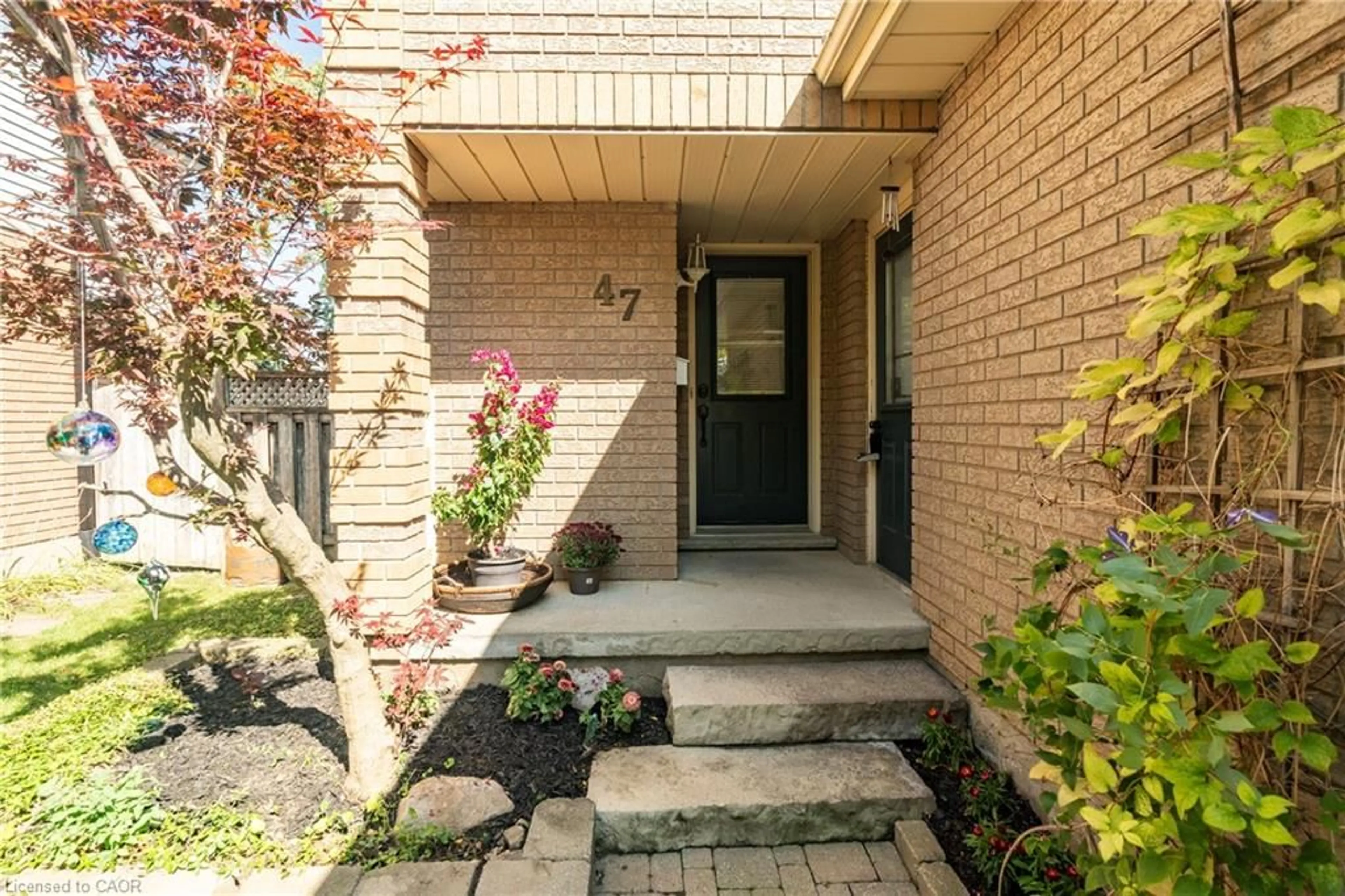 Unknown for 47 Dawn Cres, Cambridge Ontario N3C 4A9