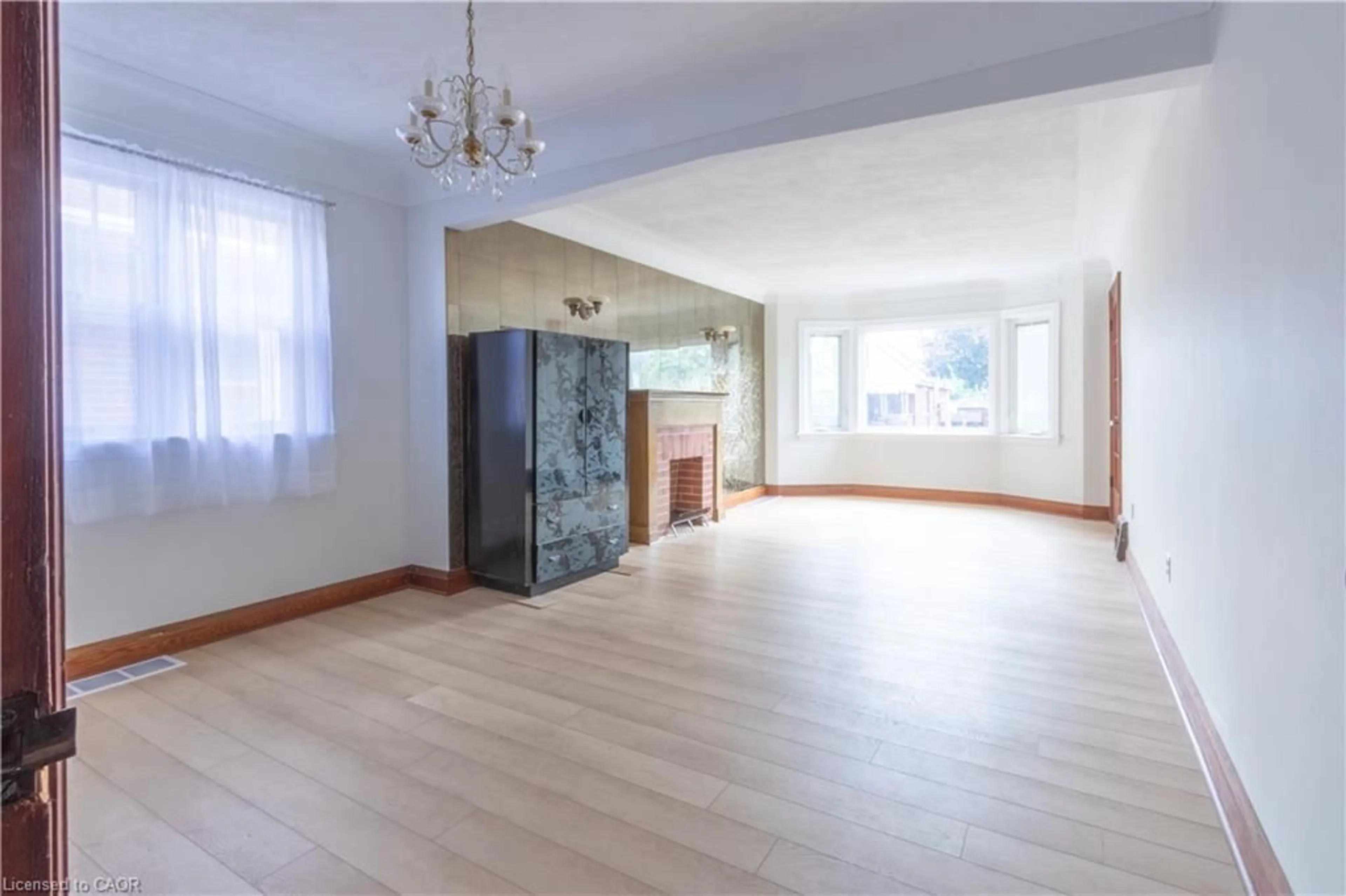 Unknown for 186 Huxley Ave, Hamilton Ontario L8K 2R3