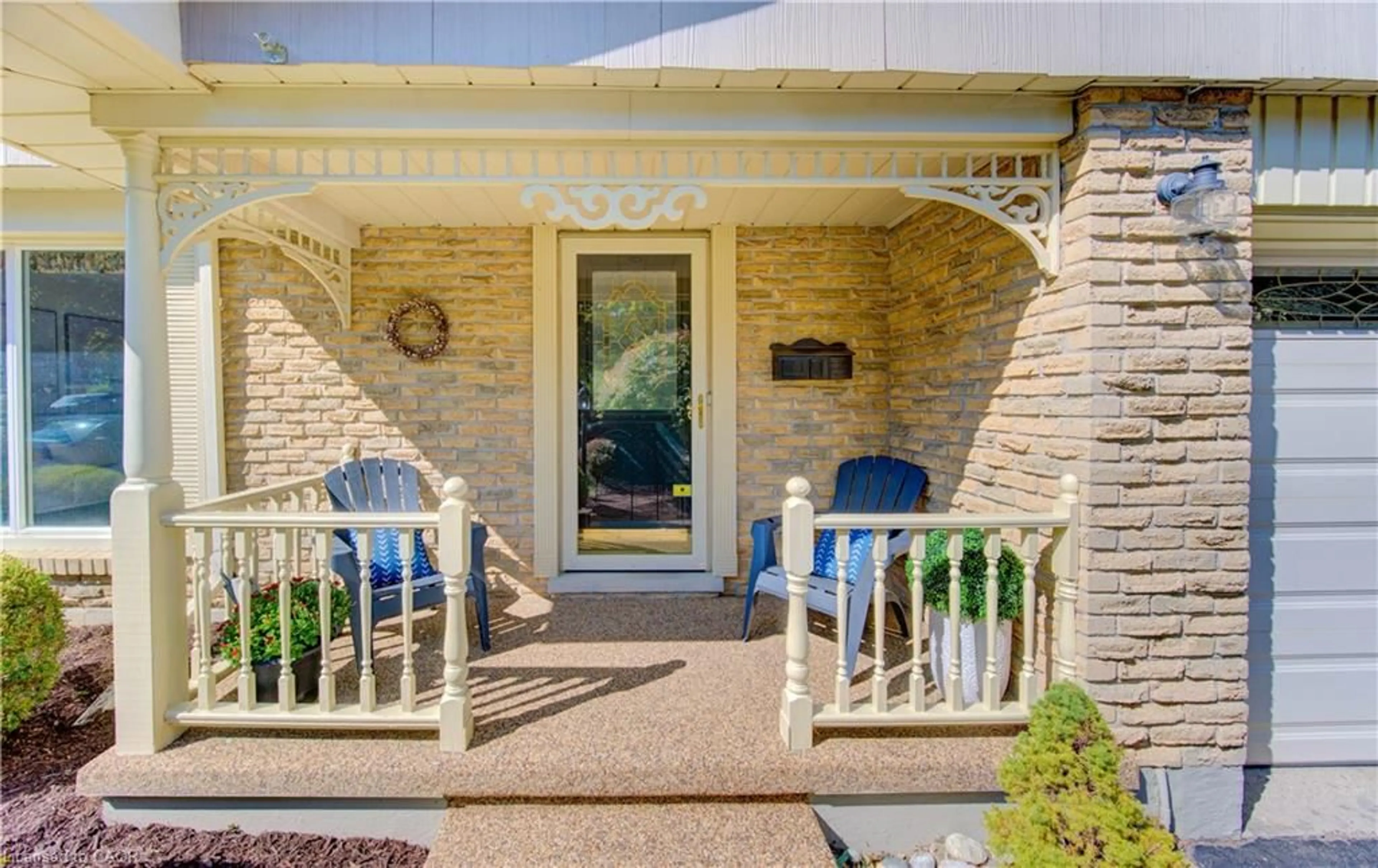 Patio, street for 26 Lewis St, Kitchener Ontario N2J 1E7