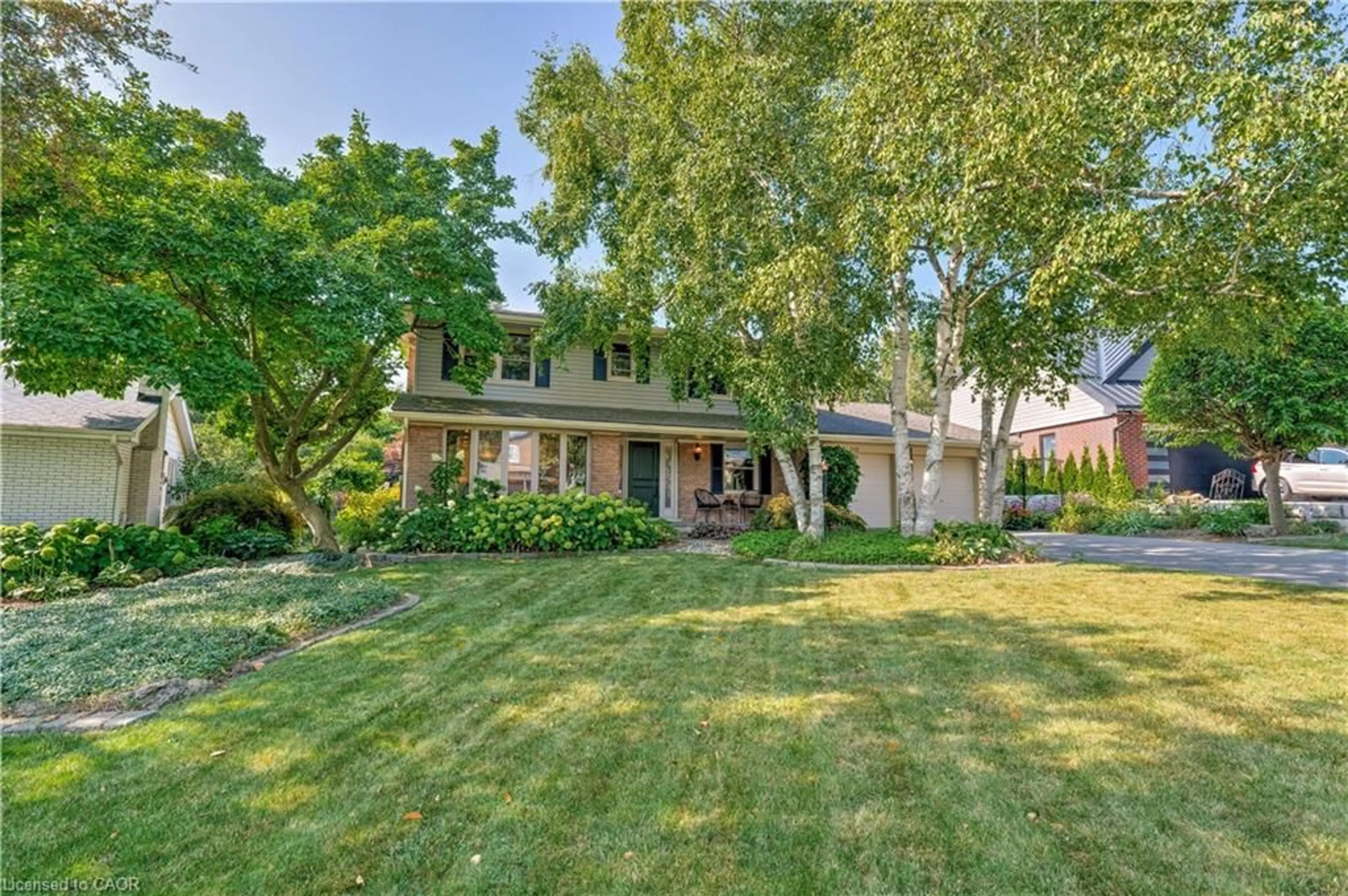 Unknown for 2118 Agincourt Cres, Burlington Ontario L7P 1P2