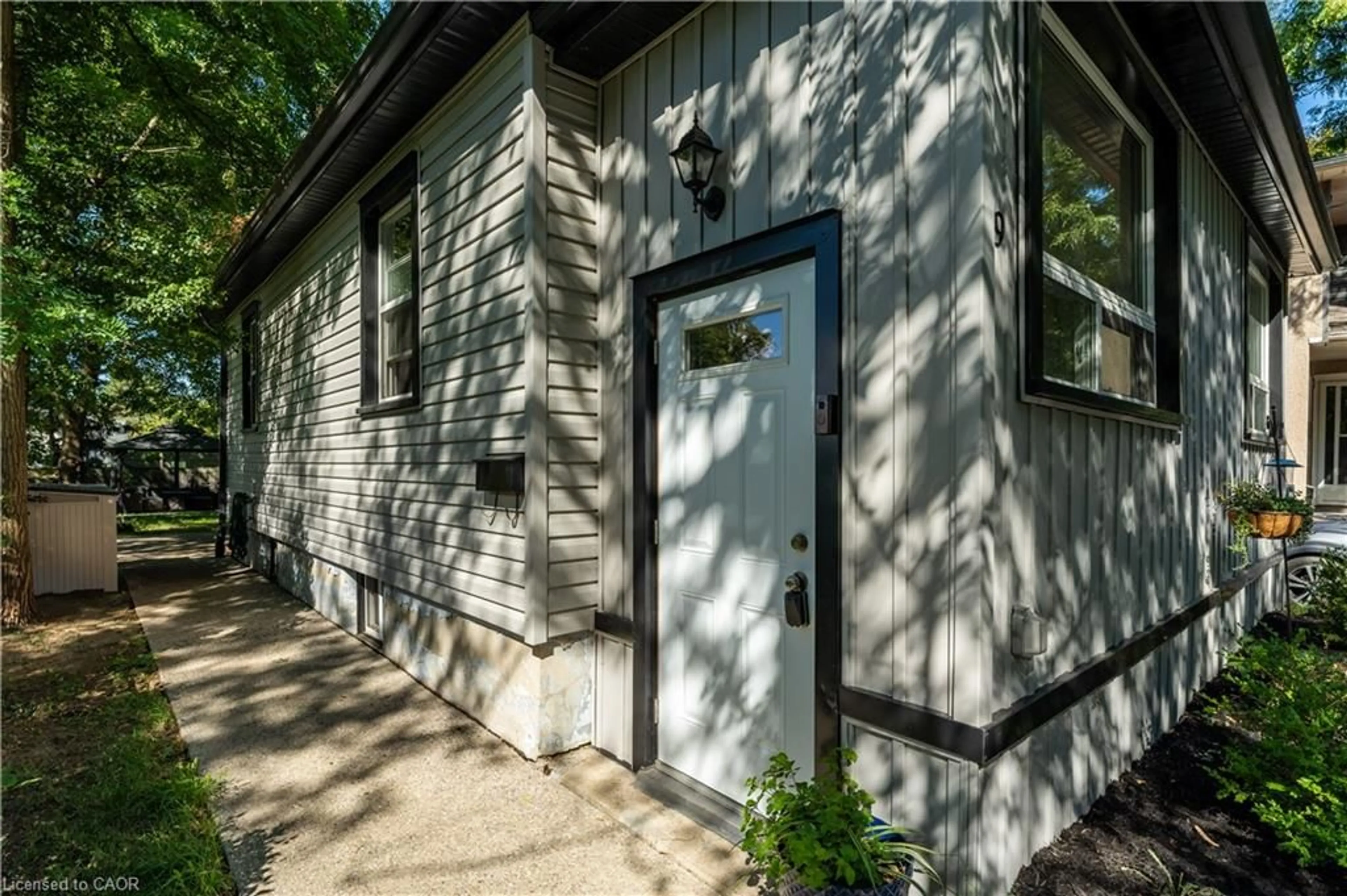 Unknown for 19 Currie St, St. Catharines Ontario L2M 5M7