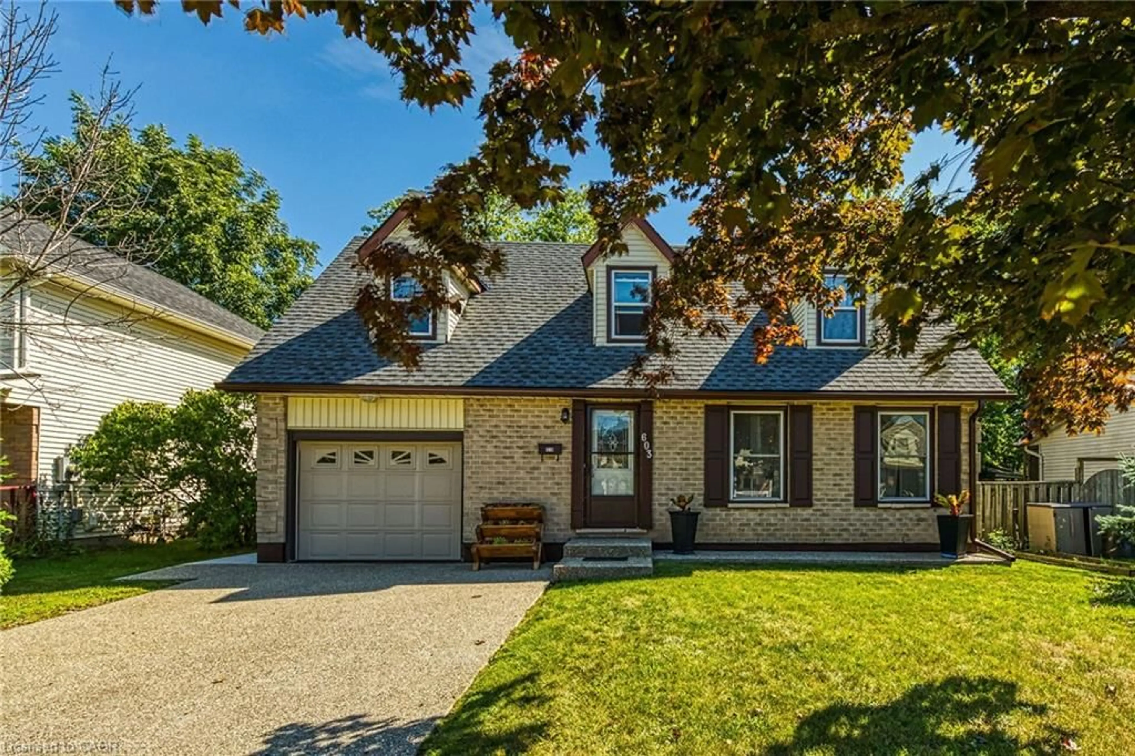 Home with brick exterior material, street for 603 Preston Pky, Cambridge Ontario N3H 5J9