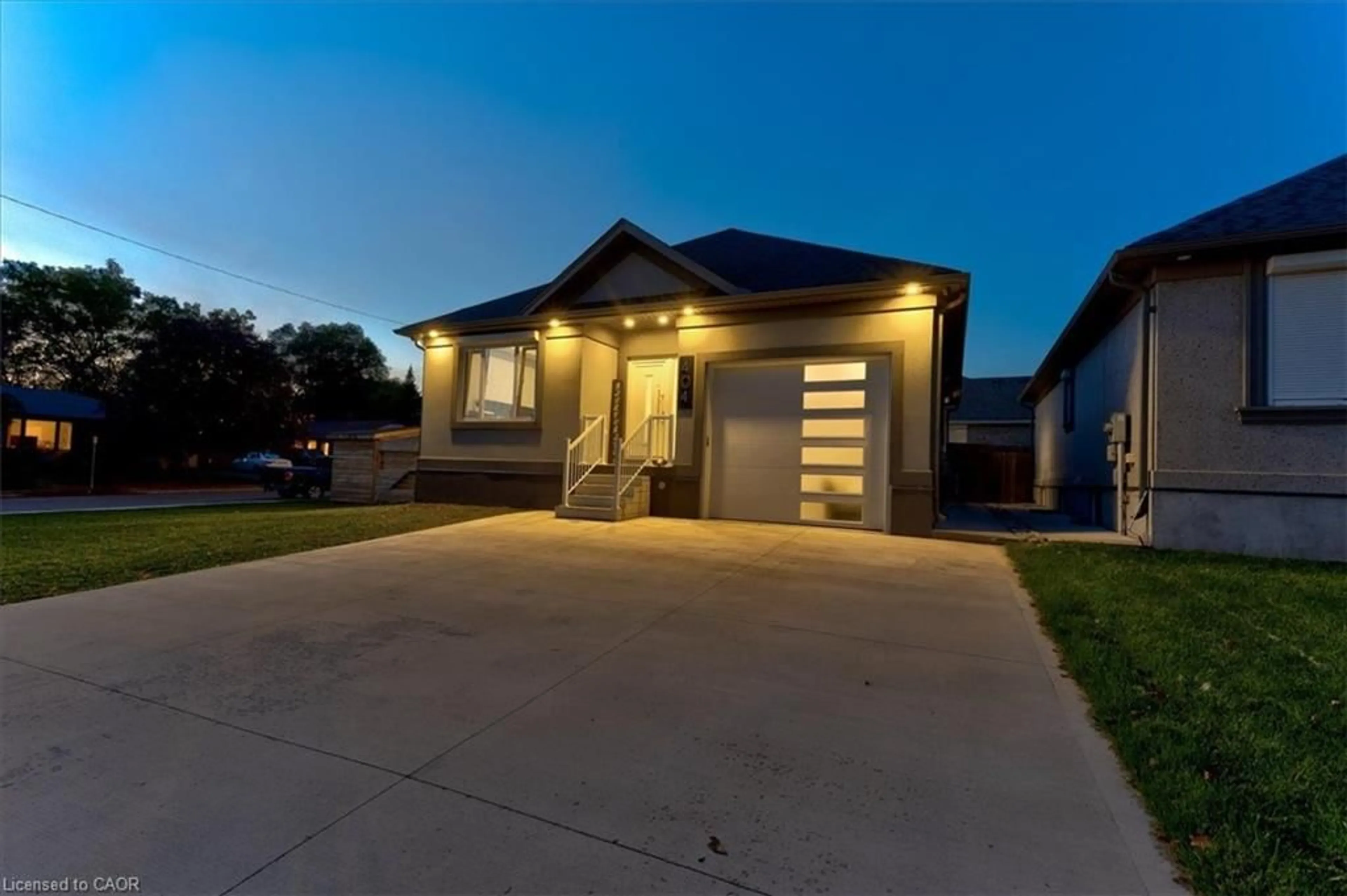 Home with brick exterior material, street for 404 Montrose St, Cambridge Ontario N3H 2P3