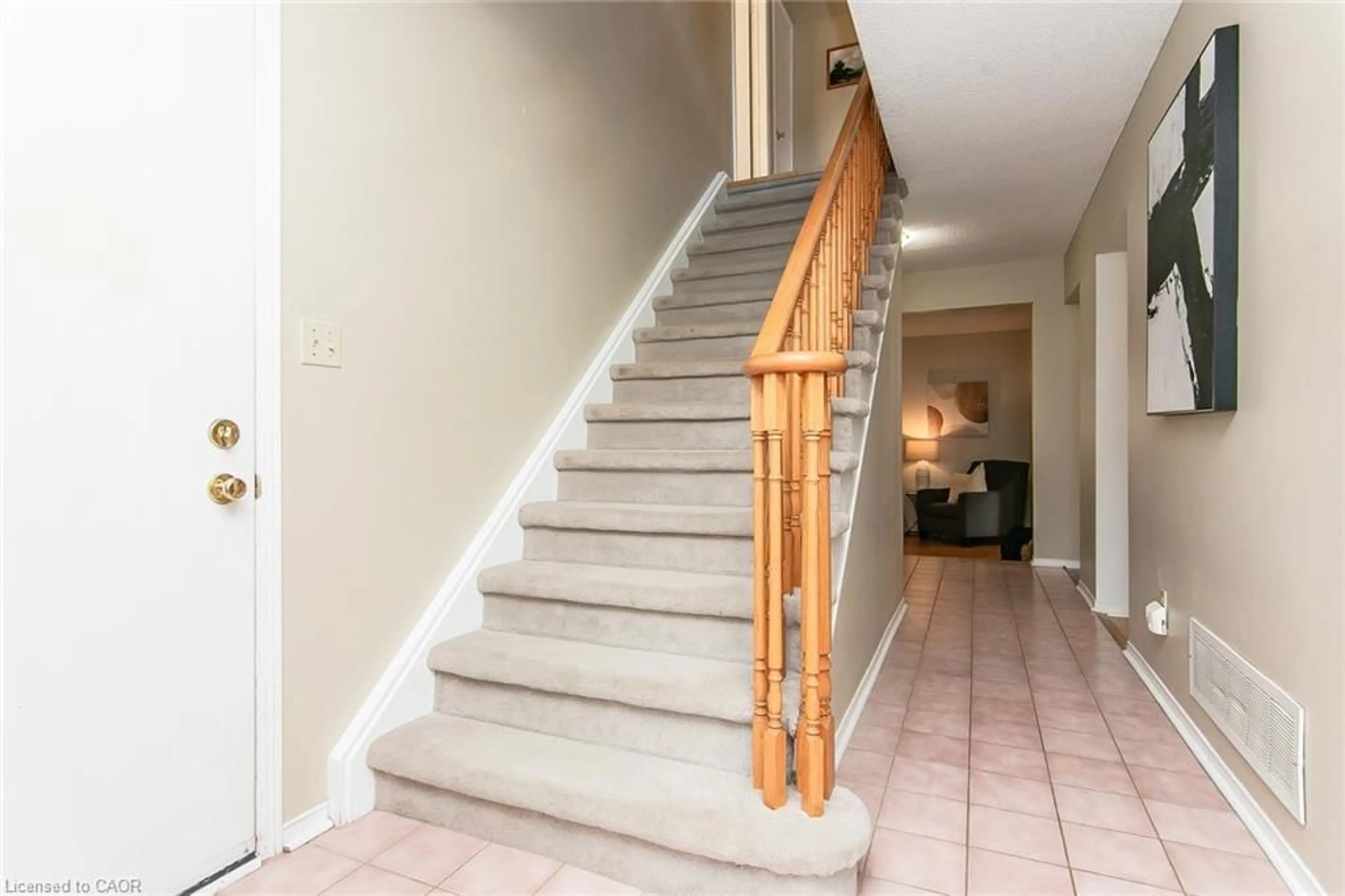 Unknown for 210 Philip Crt, Fergus Ontario N1M 3M9