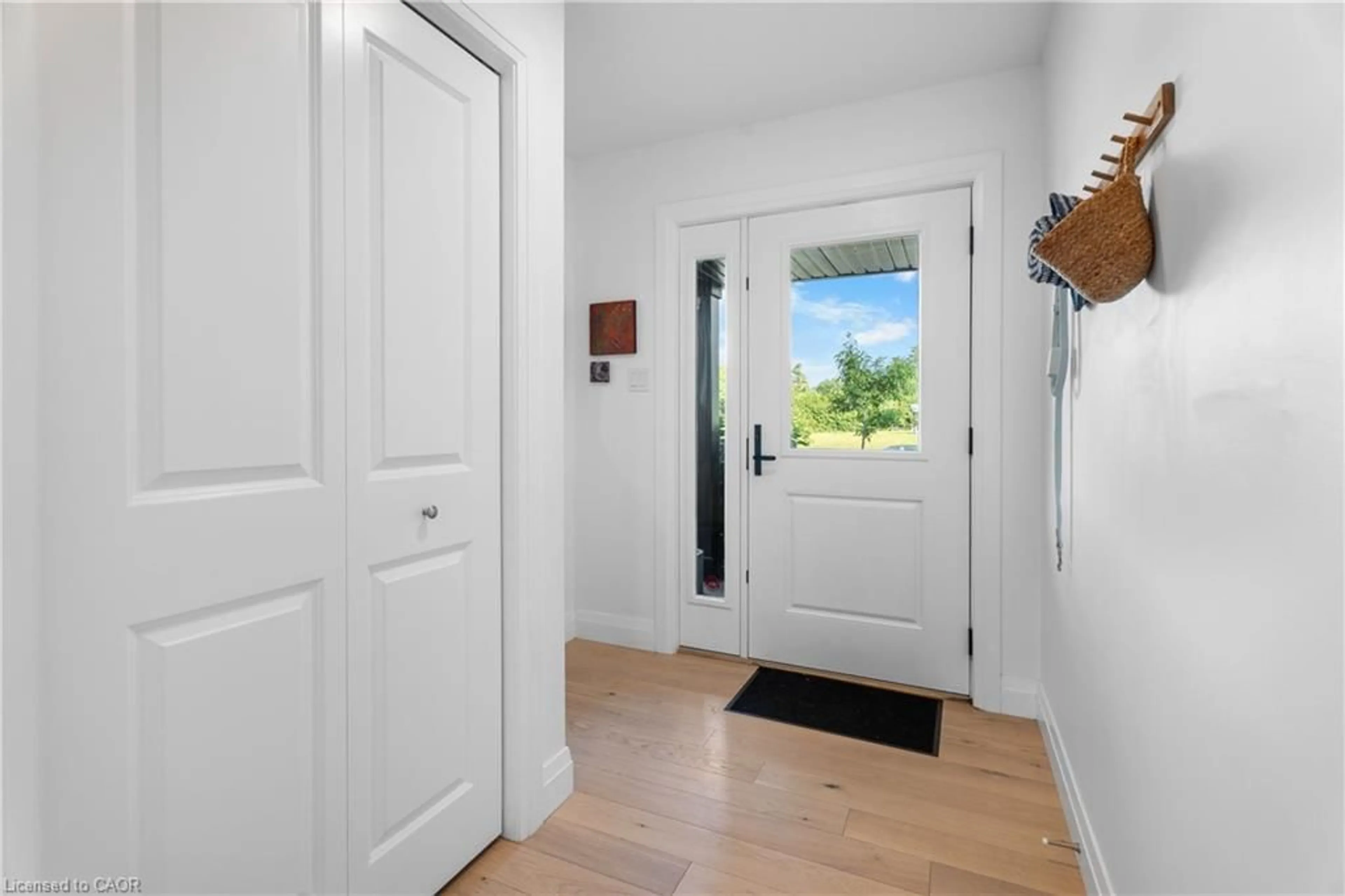 Indoor entryway for 43 York St, Elora Ontario N0B 1S0