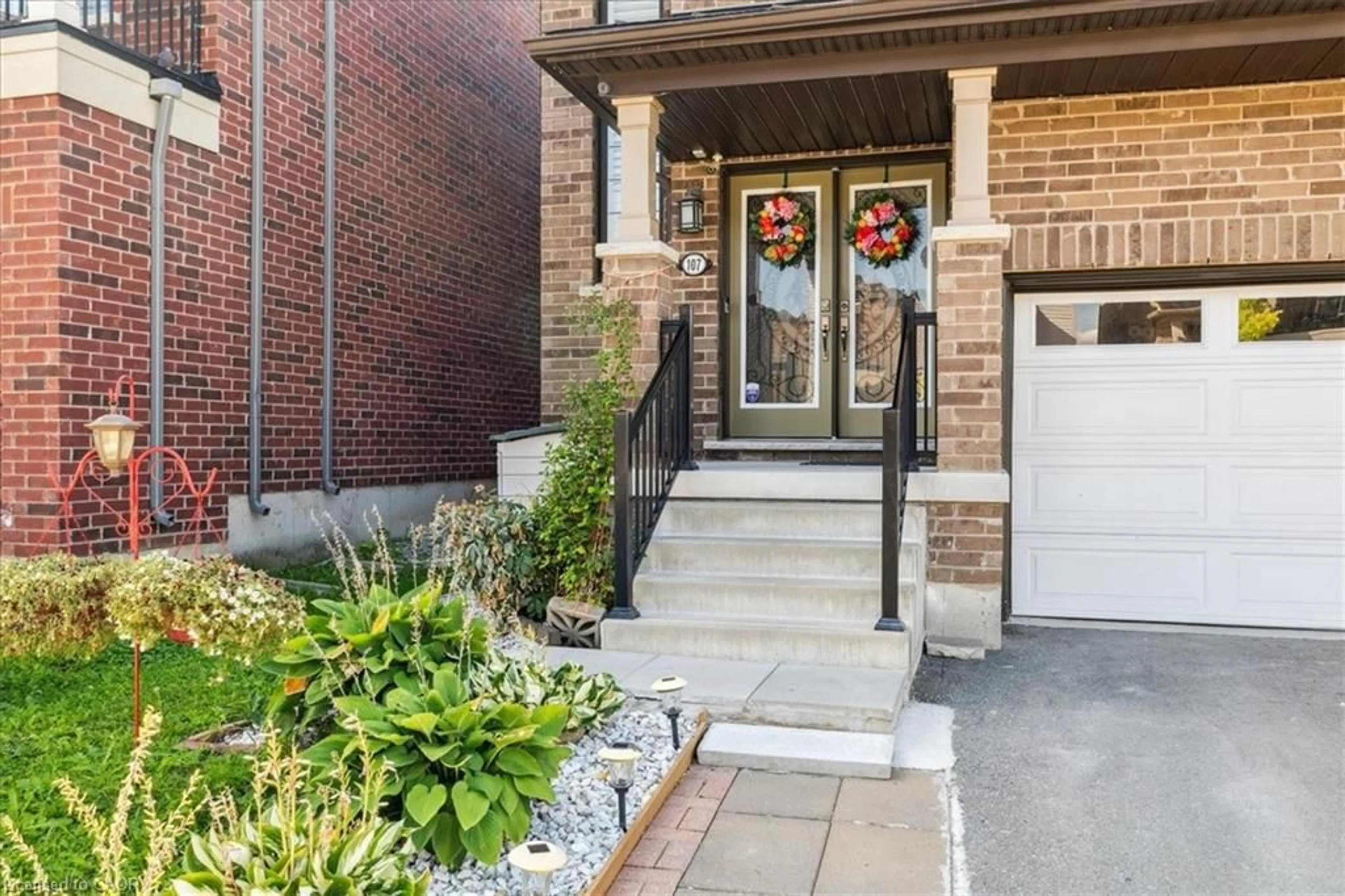 Unknown for 107 Pagebrook Cres, Stoney Creek Ontario L8J 0K7