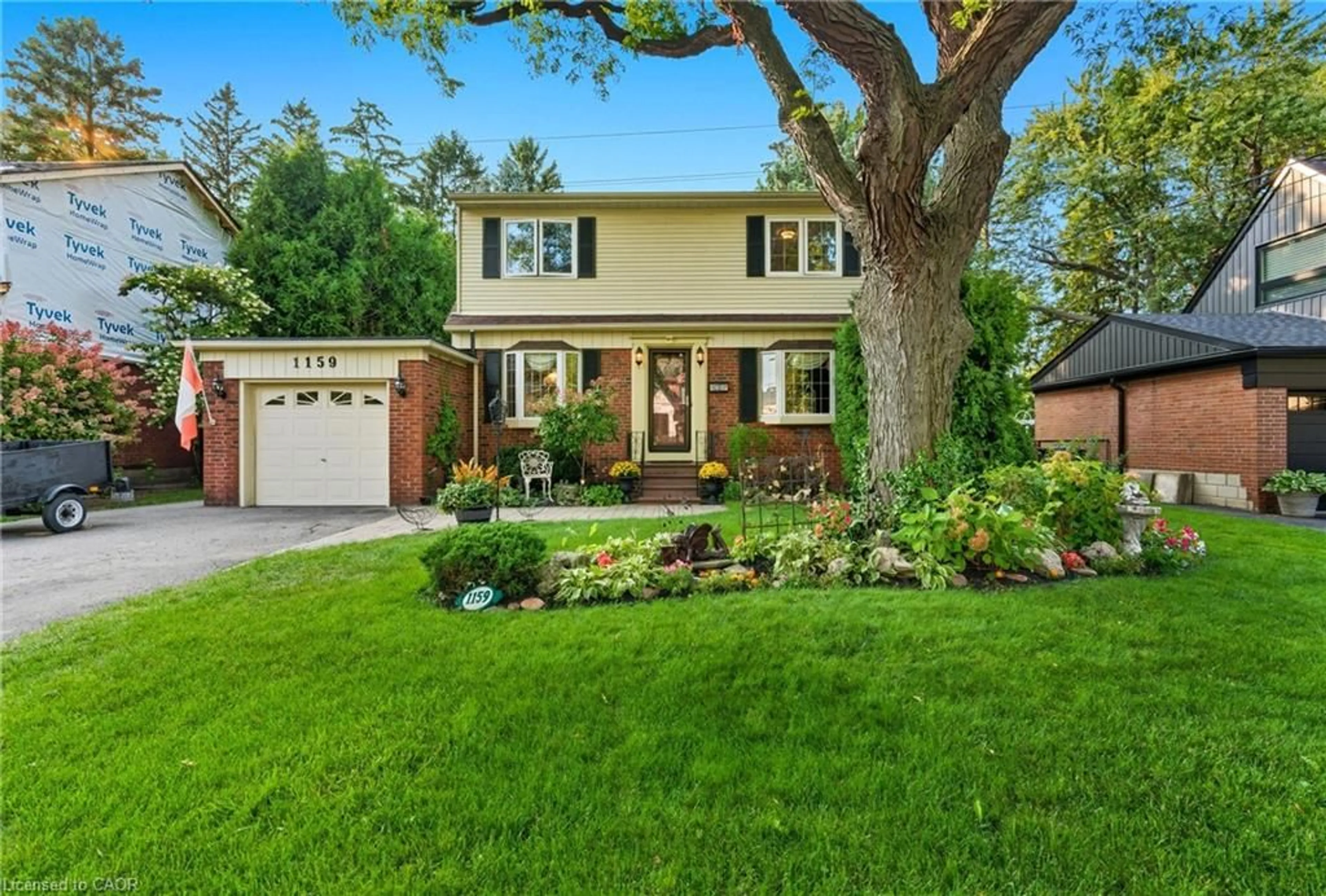 Home with brick exterior material, street for 1159 Greening Ave, Mississauga Ontario L4Y 1H3