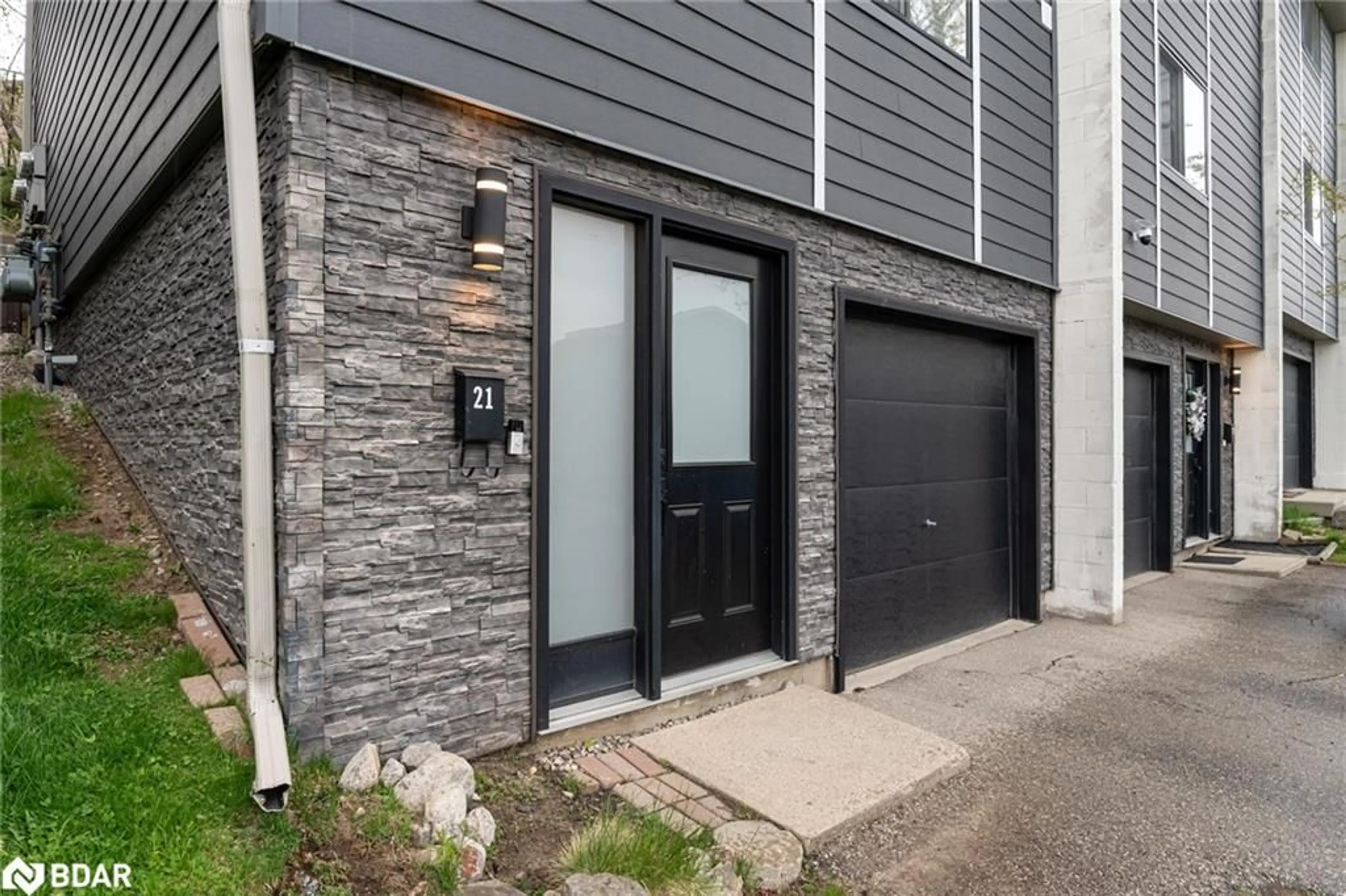 Home with brick exterior material, street for 135 Chalmers St #21, Cambridge Ontario N1R 6M2