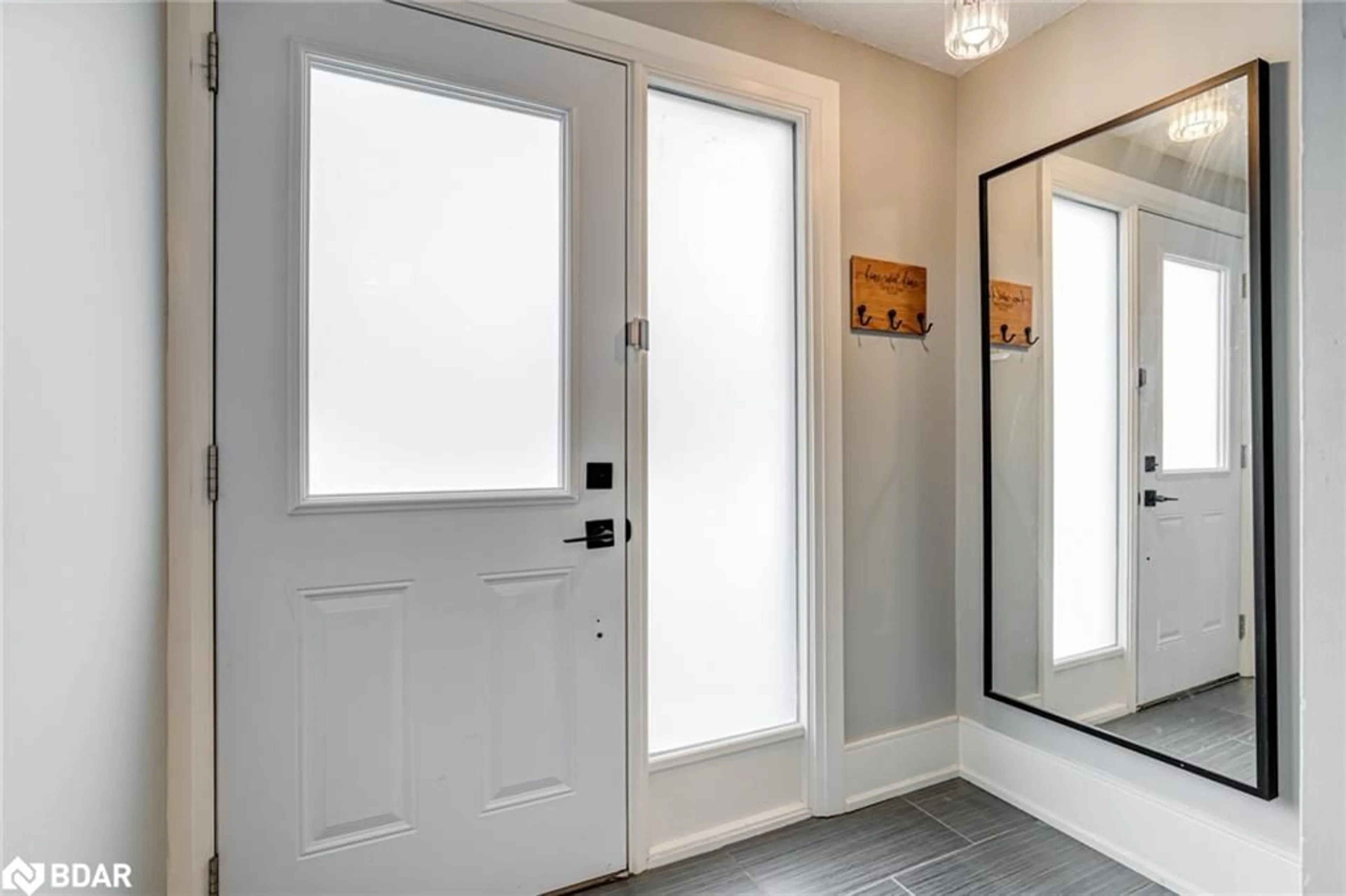 Indoor entryway for 135 Chalmers St #21, Cambridge Ontario N1R 6M2