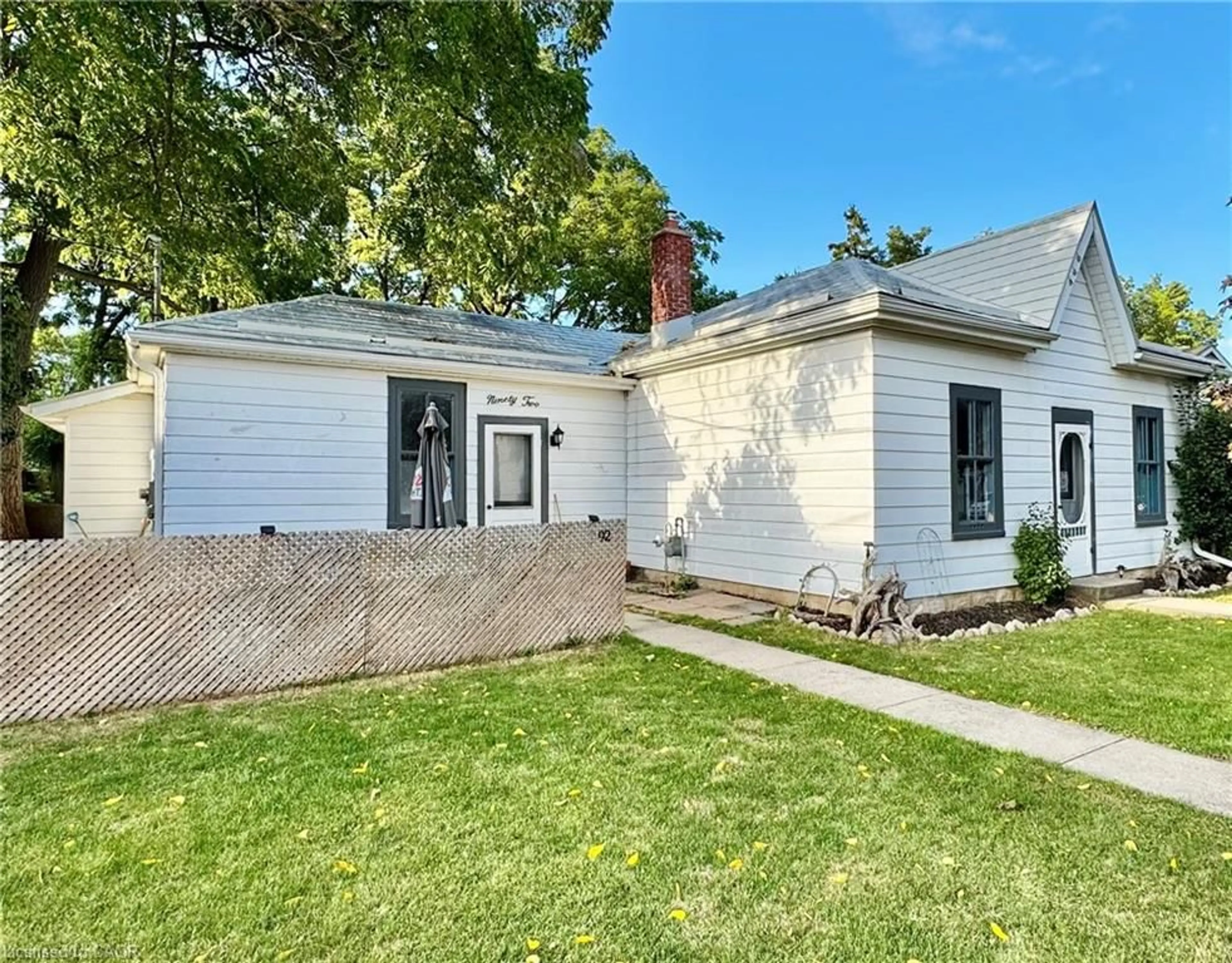 Home with vinyl exterior material, street for 92 Francis St, Cambridge Ontario N1S 2A1
