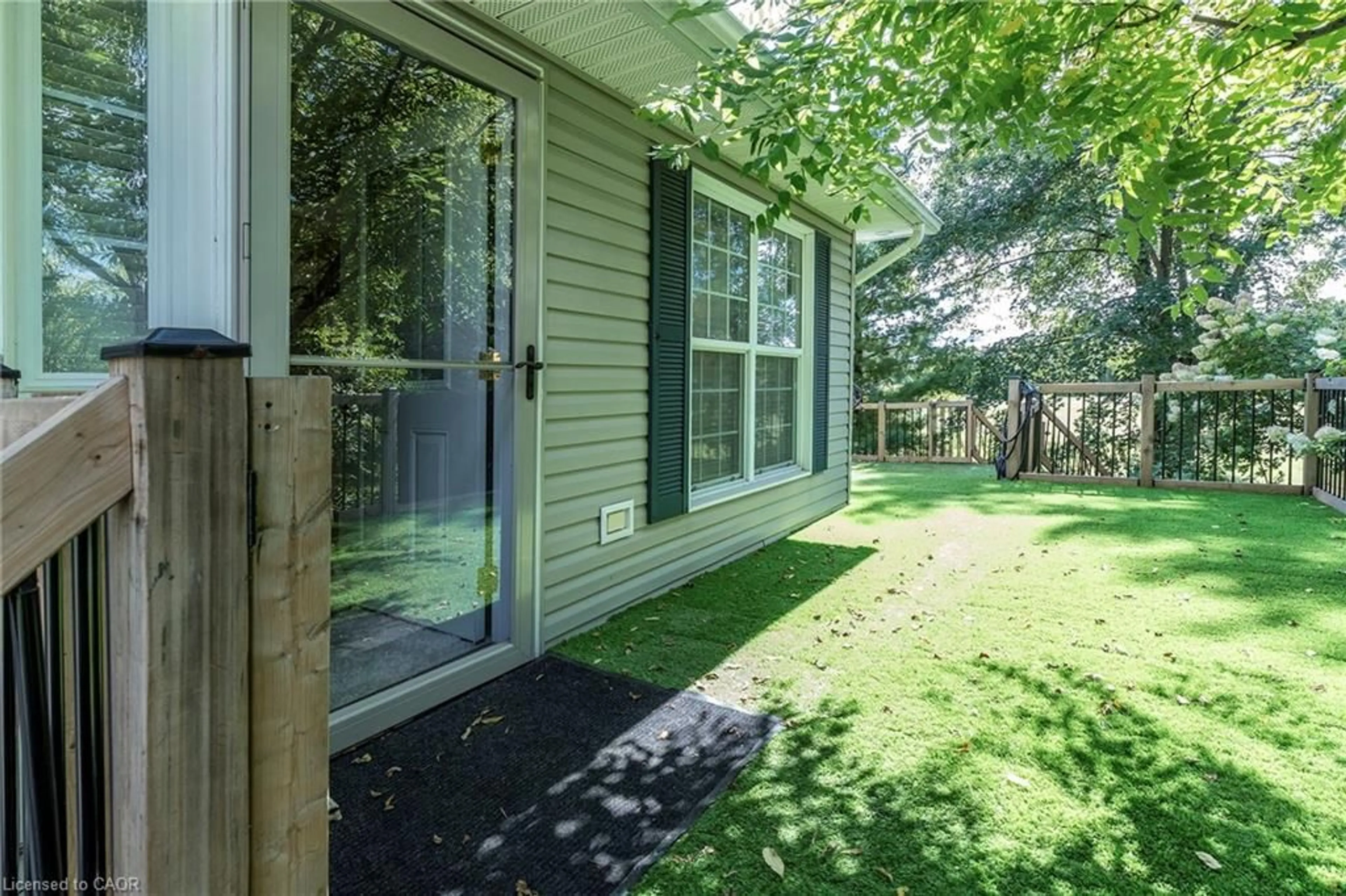 Patio, unknown for 1161 4th Concession Rd Rd, Flamborough Ontario L8B 0X3