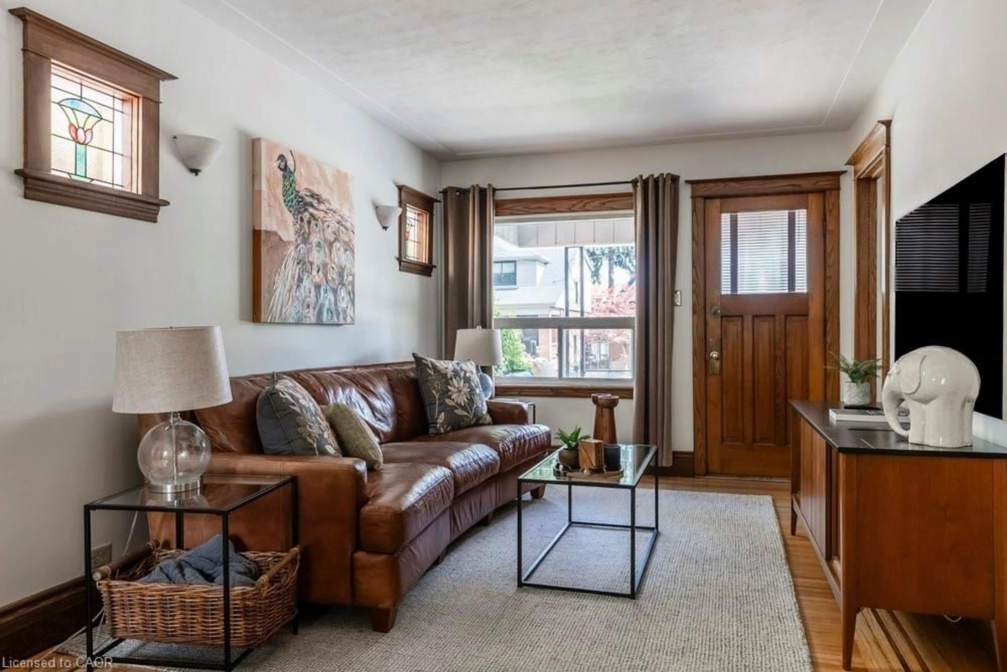 Living room with furniture, unknown for 228 Edgemont St, Hamilton Ontario L8K 2J2
