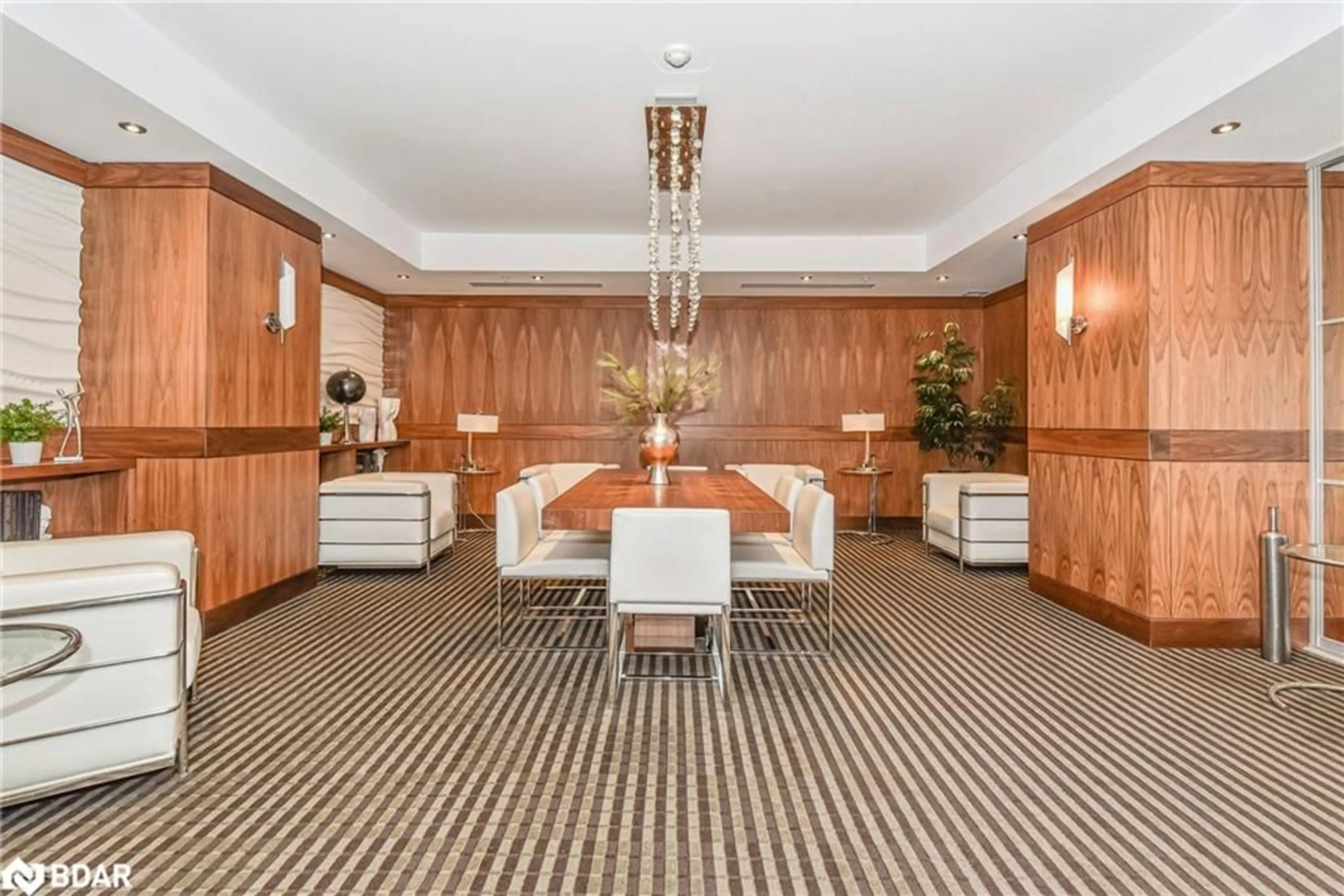 Lobby for 112 Benton St #704, Kitchener Ontario N2G 3H6