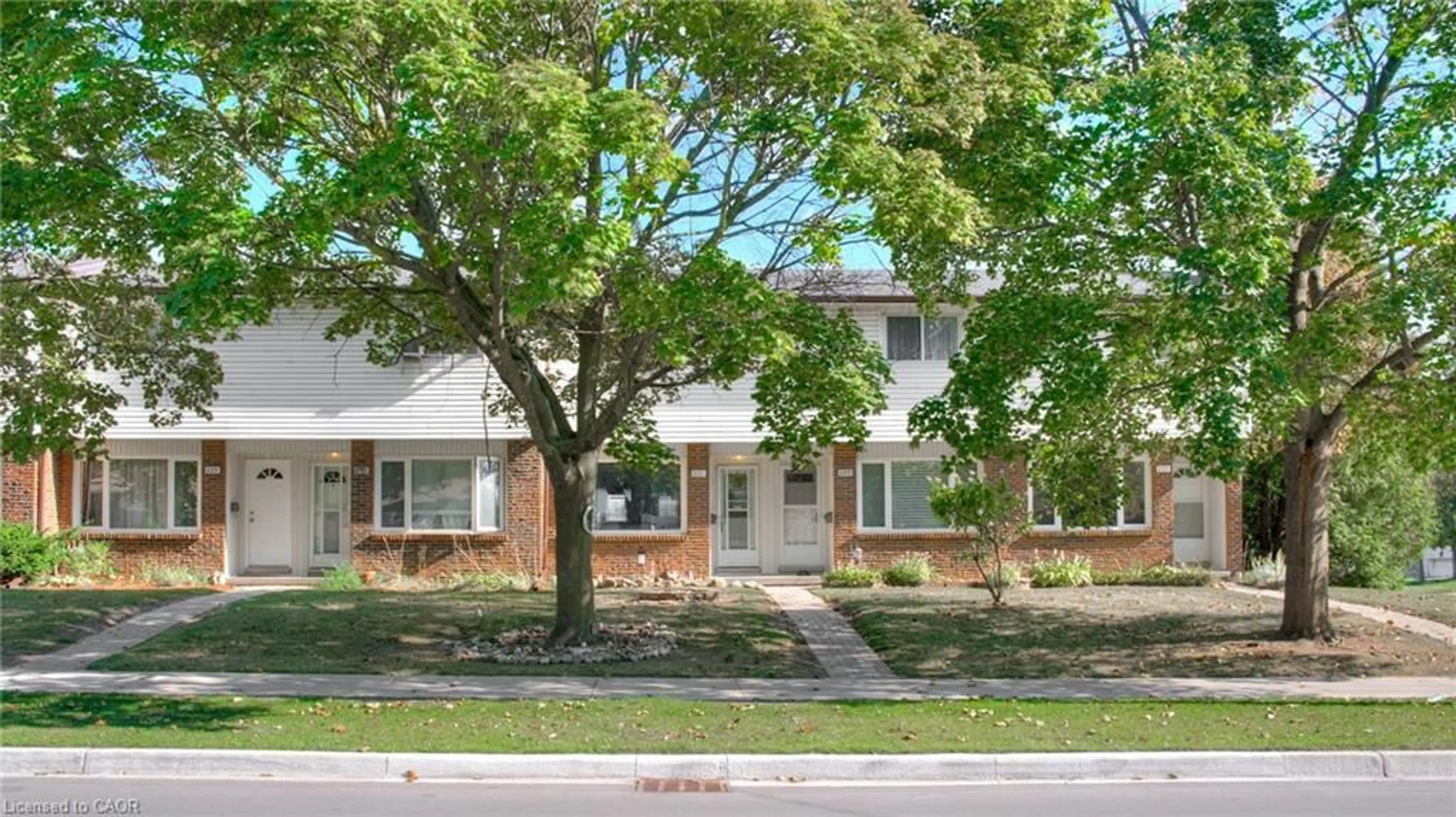 Home with brick exterior material, street for 231 Fergus Ave, Kitchener Ontario N2A 2H6