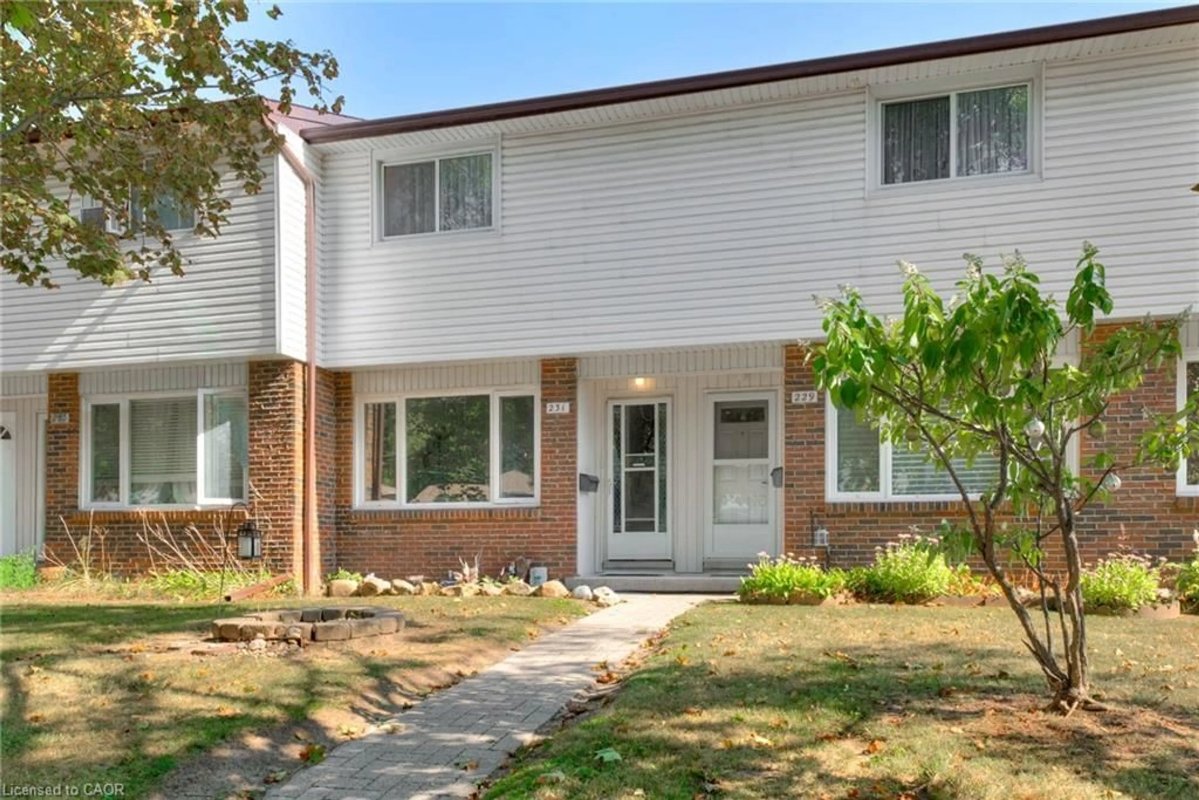 Home with brick exterior material, street for 231 Fergus Ave, Kitchener Ontario N2A 2H6