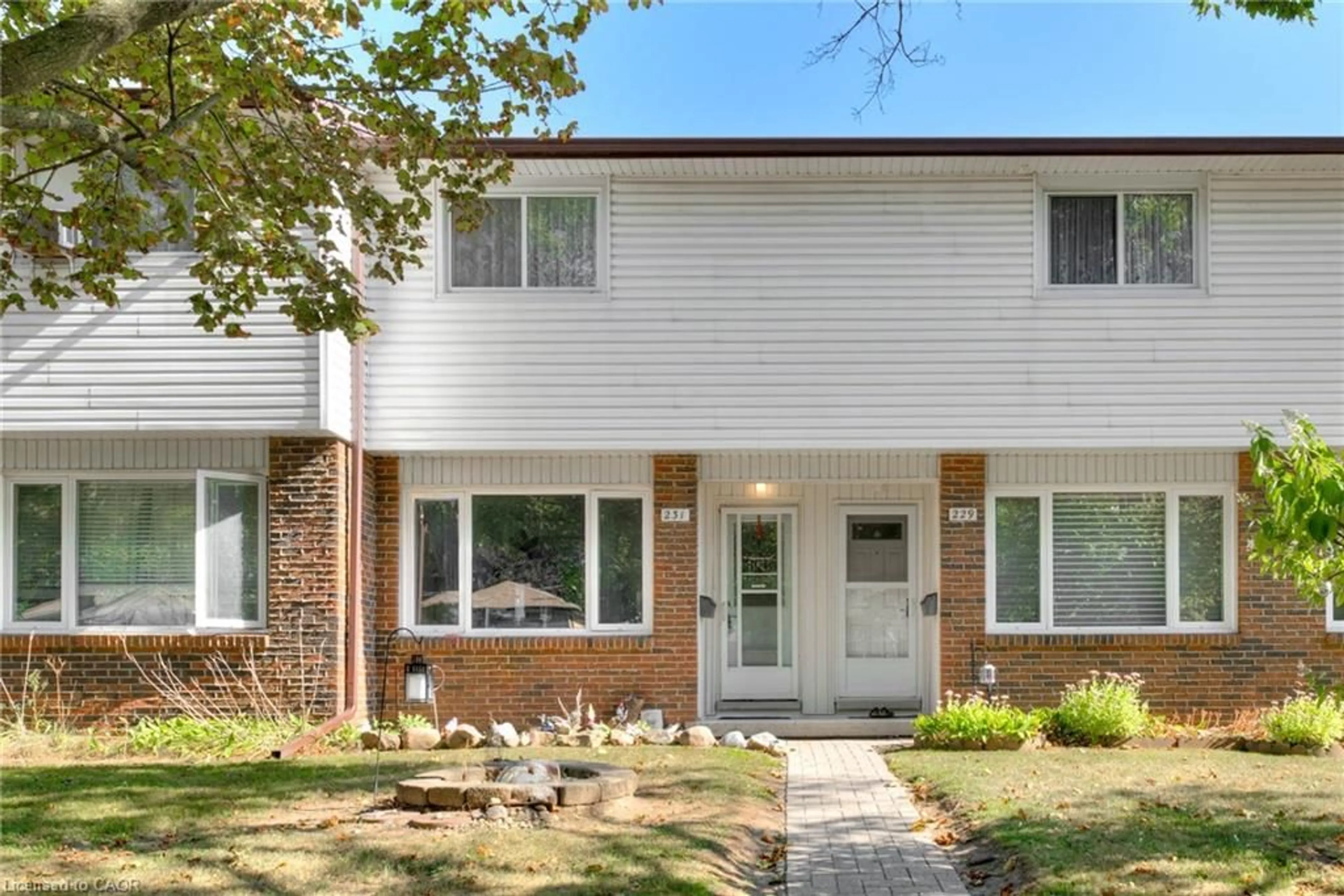 Home with brick exterior material, street for 231 Fergus Ave, Kitchener Ontario N2A 2H6