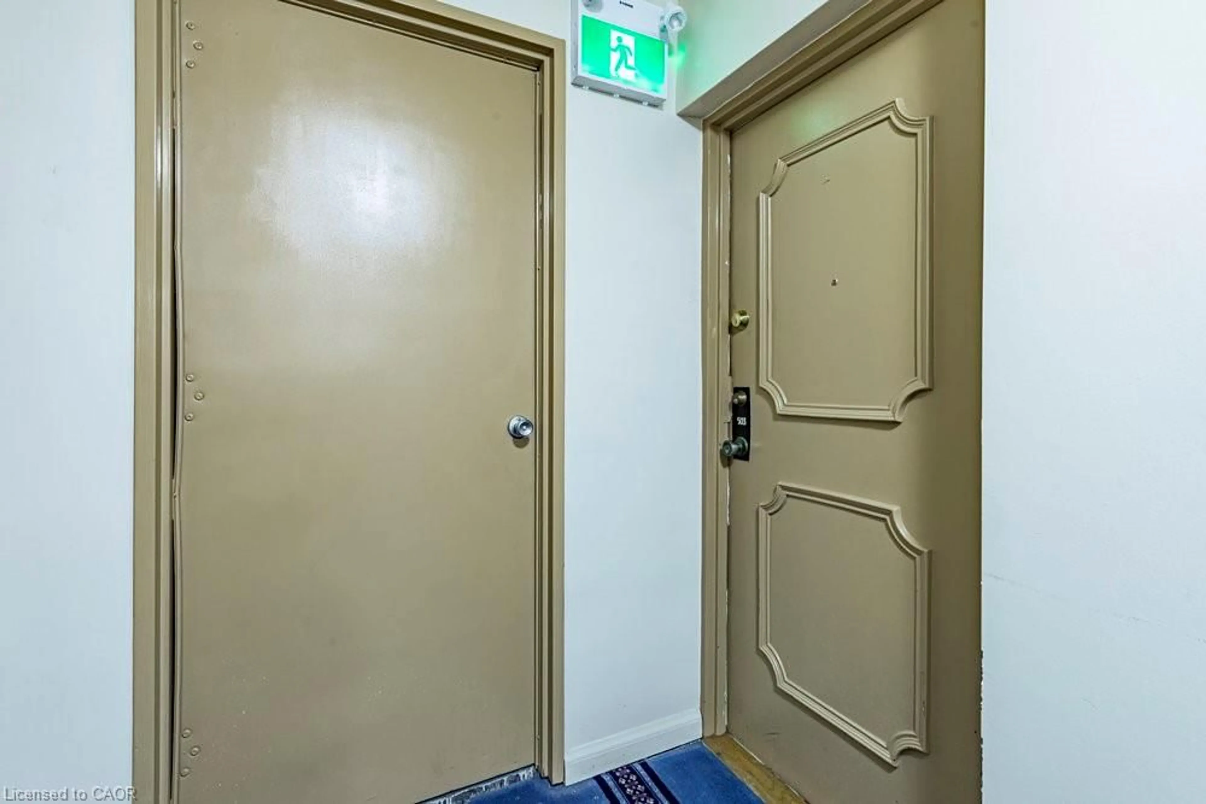 Indoor foyer for 1101 Pharmacy Ave #503, Scarborough Ontario M1R 2H2