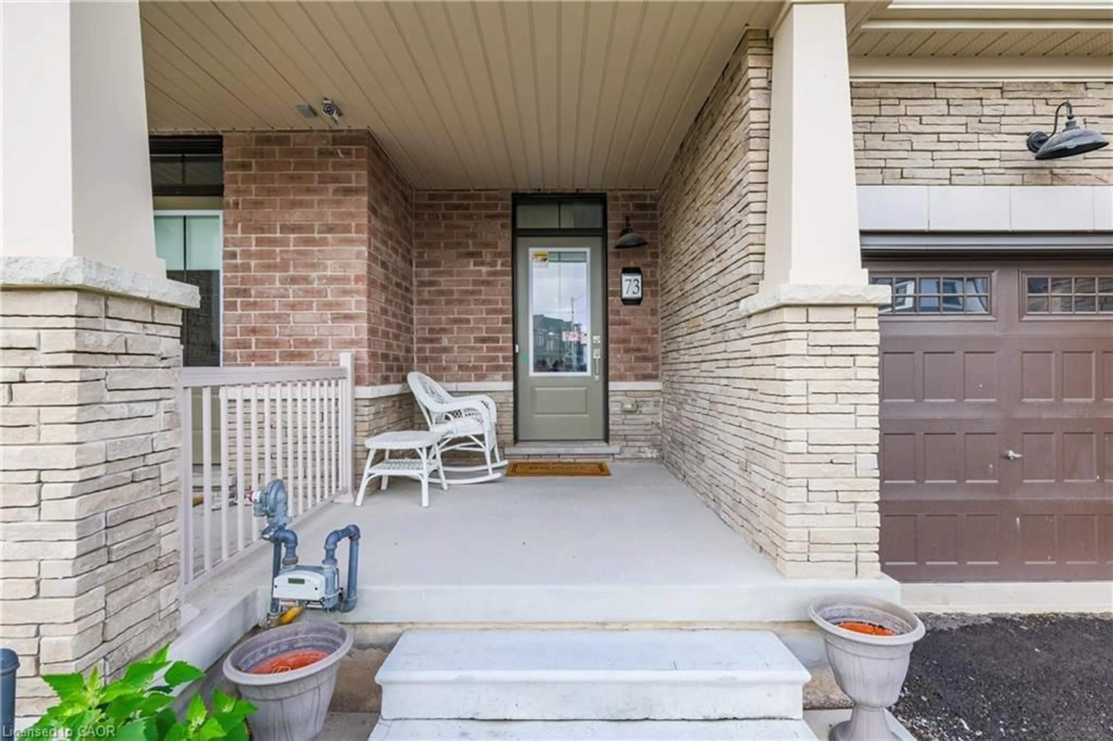 Patio, street for 73 Keelson Street St, Welland Ontario L3B 0M4