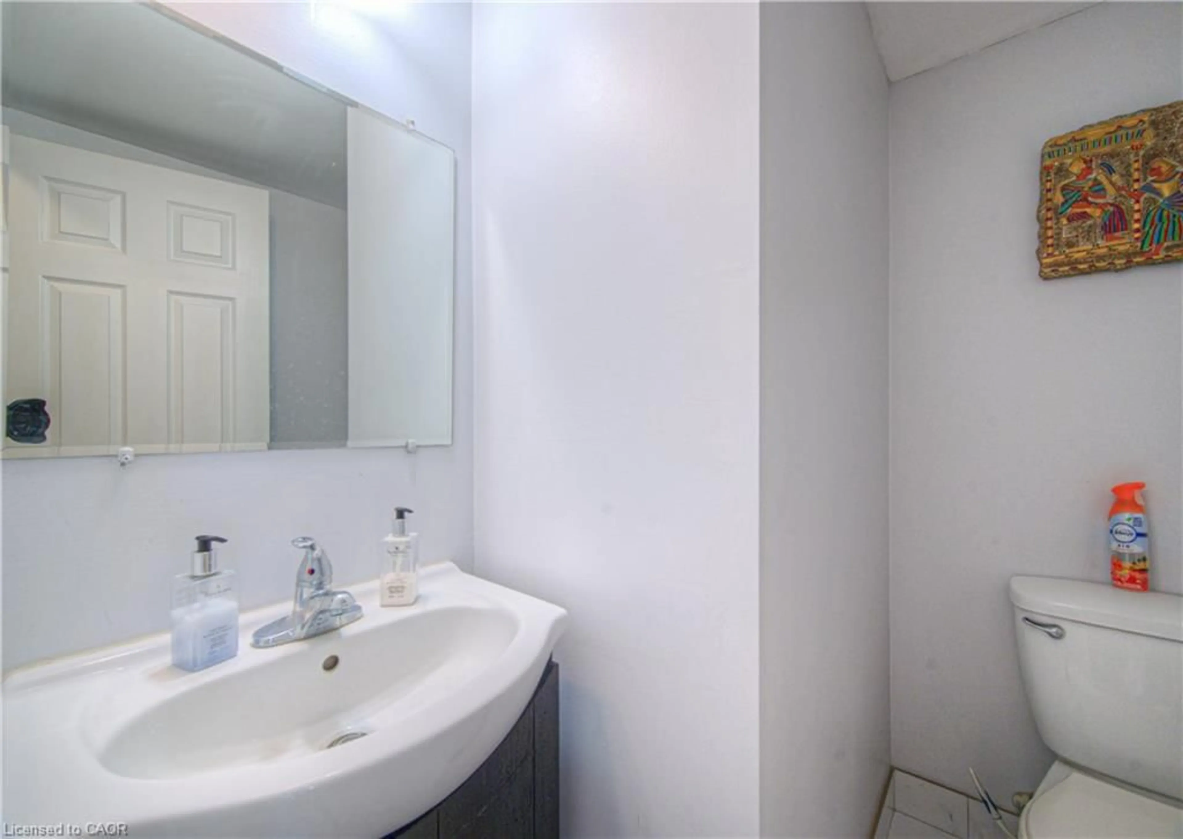 Standard bathroom, unknown for 310 Christopher Dr #15, Cambridge Ontario N1P 1B4