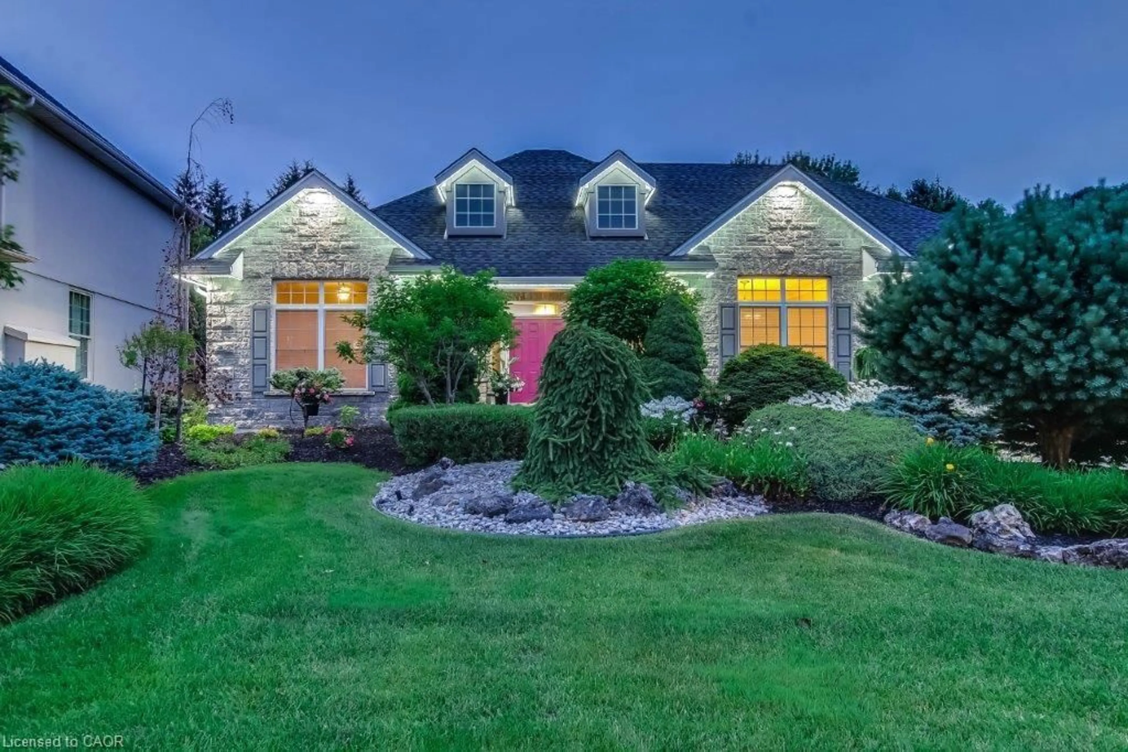 Home with brick exterior material, unknown for 596 Lakeview Dr, Woodstock Ontario N4T 0A5