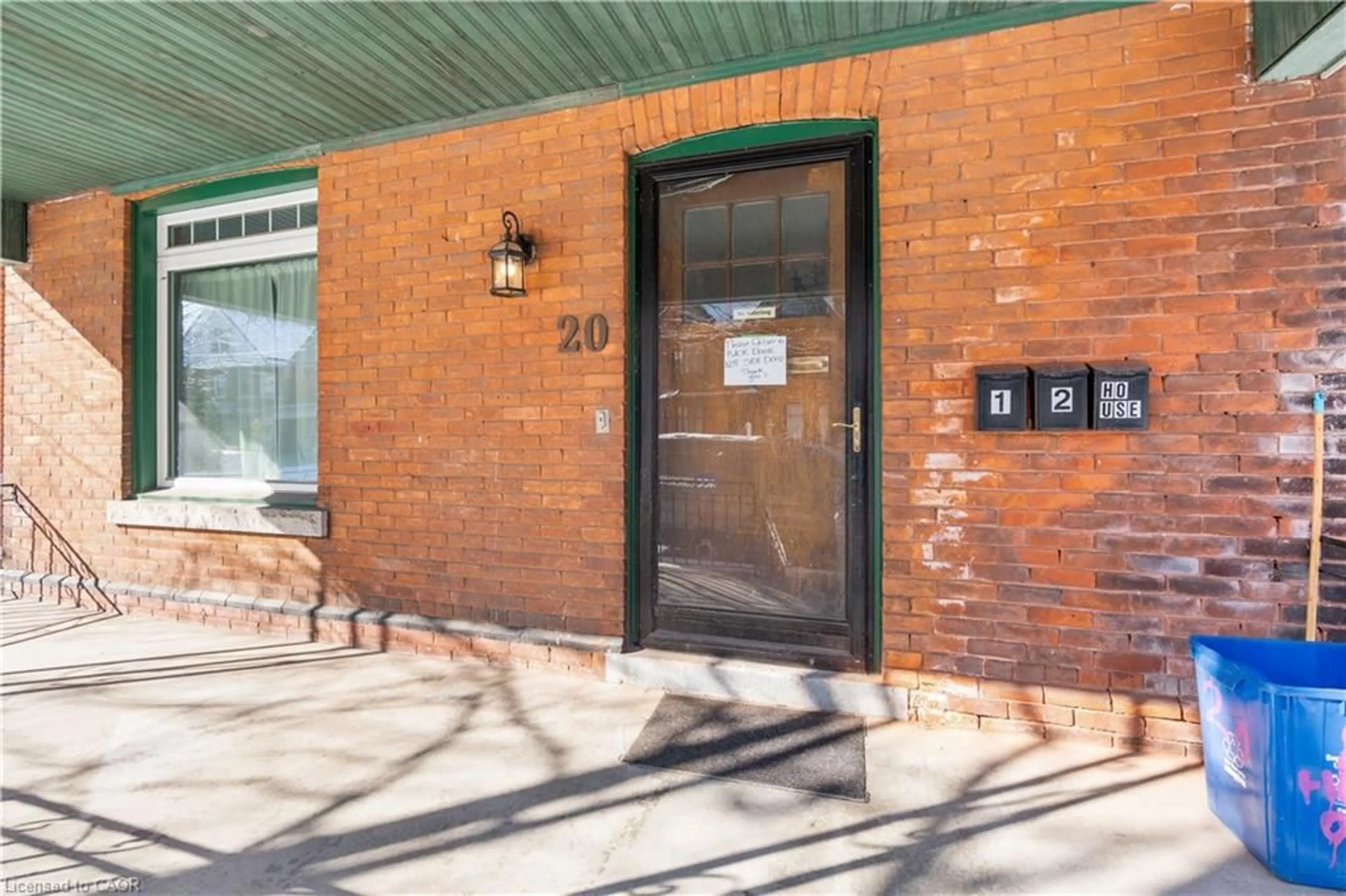 Indoor foyer for 20 Holton Ave, Hamilton Ontario L8M 2L2