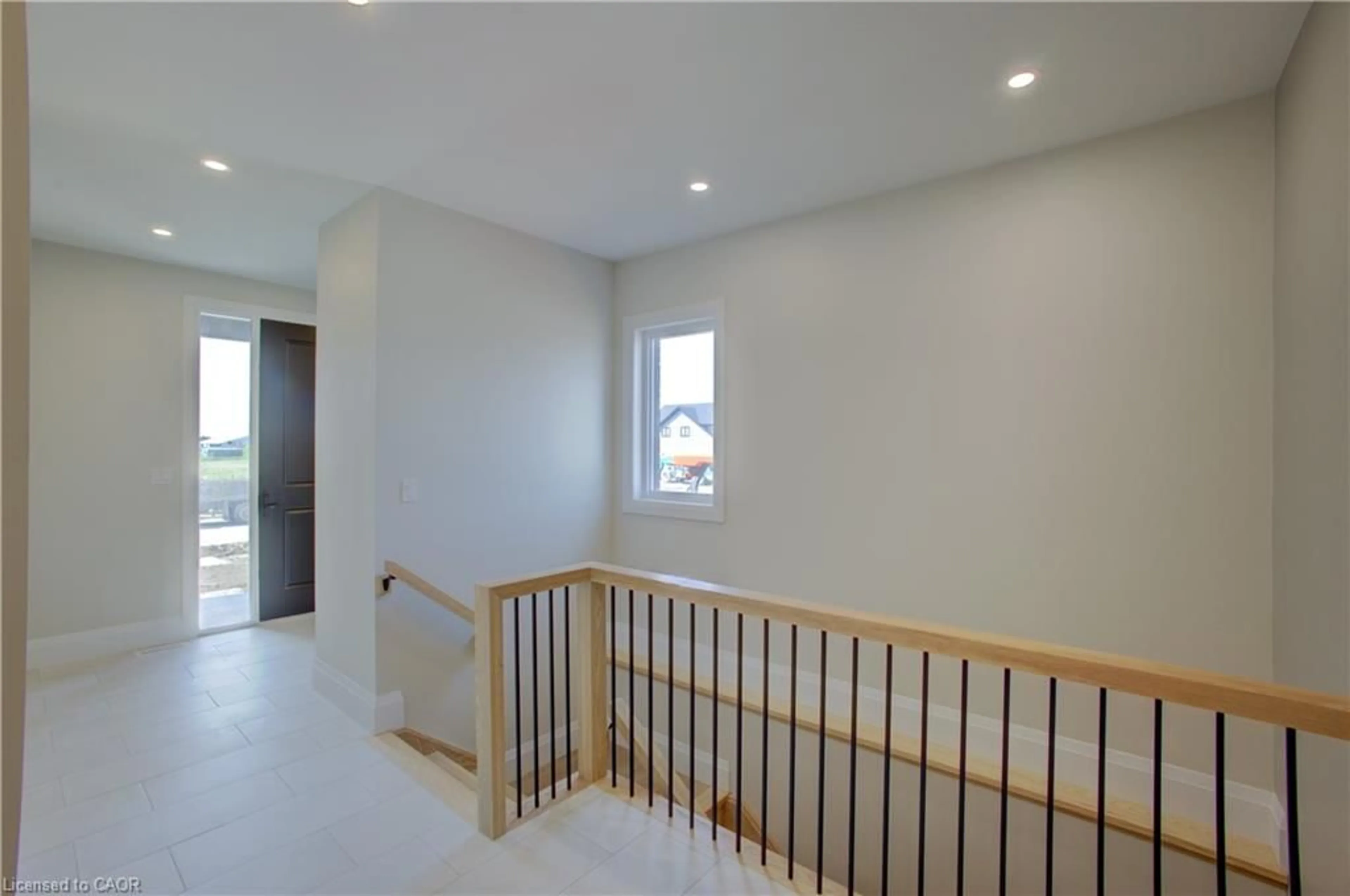 Indoor foyer for 91 Bedell Dr, Drayton Ontario N0G 1P0